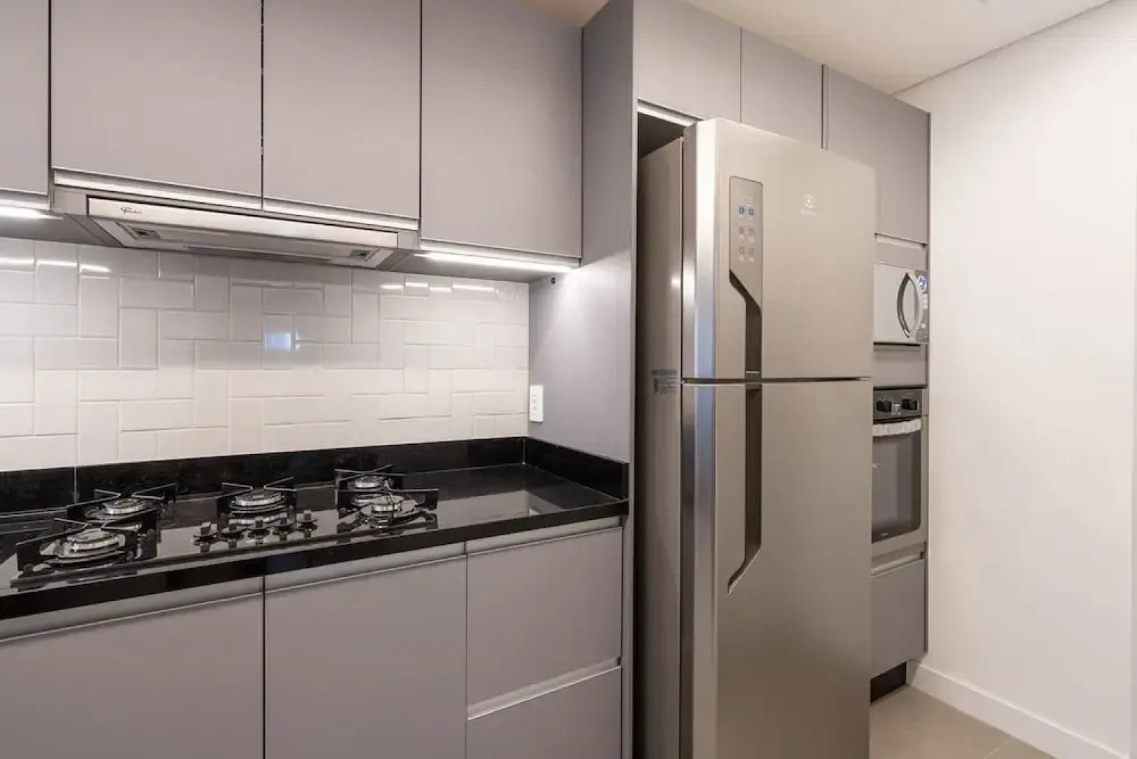 Incr vel Apartamento com Wi-fi na Praia Brava SC