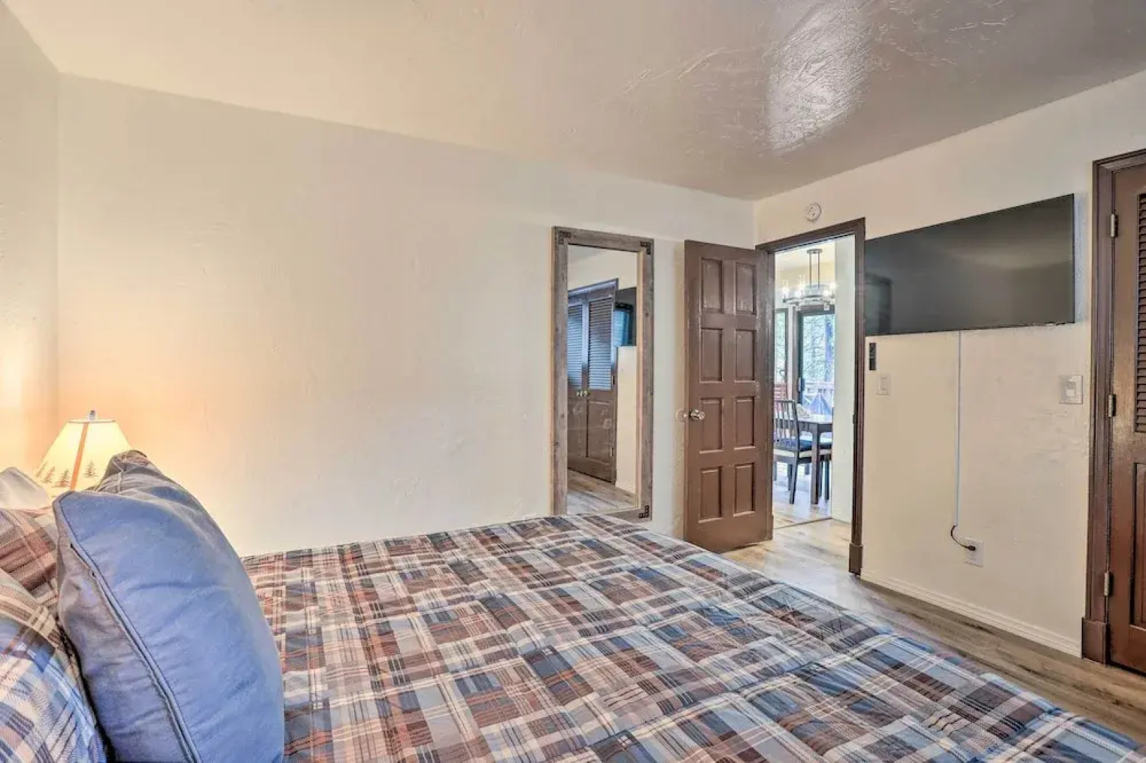 Woodsy Twin Peaks Getaway w/ Hot Tub & Views!