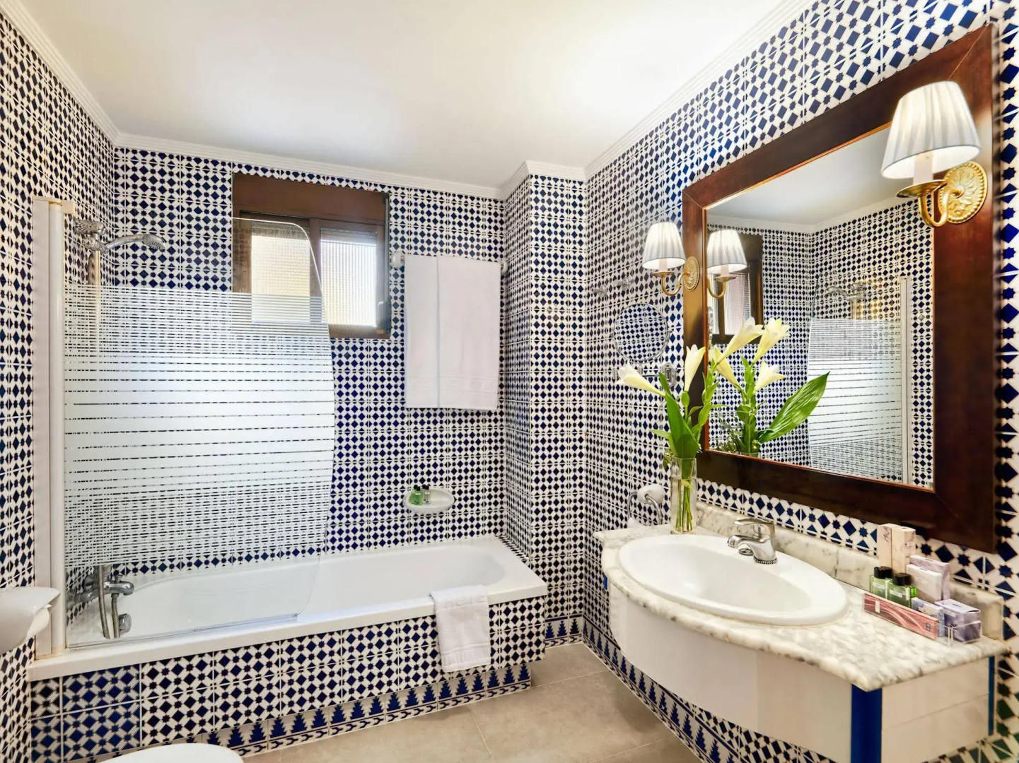 H10 Corregidor Boutique Hotel