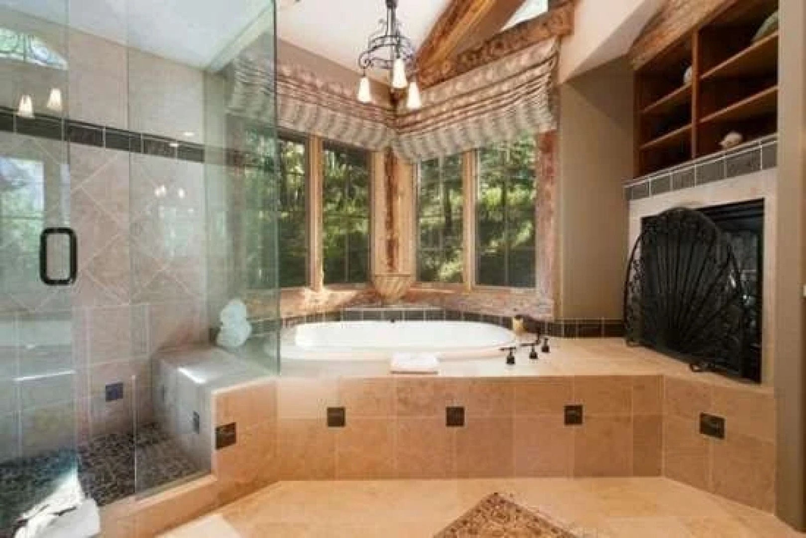 Tall Timbers Lodge - 5 Bedrooms Home