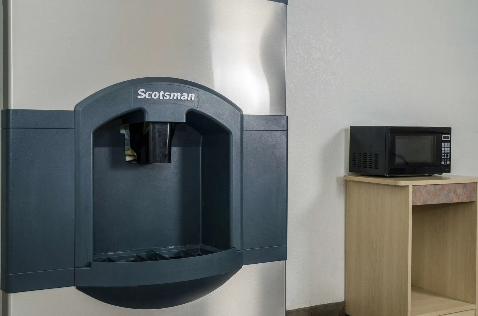 Super 8 by Wyndham Turlock