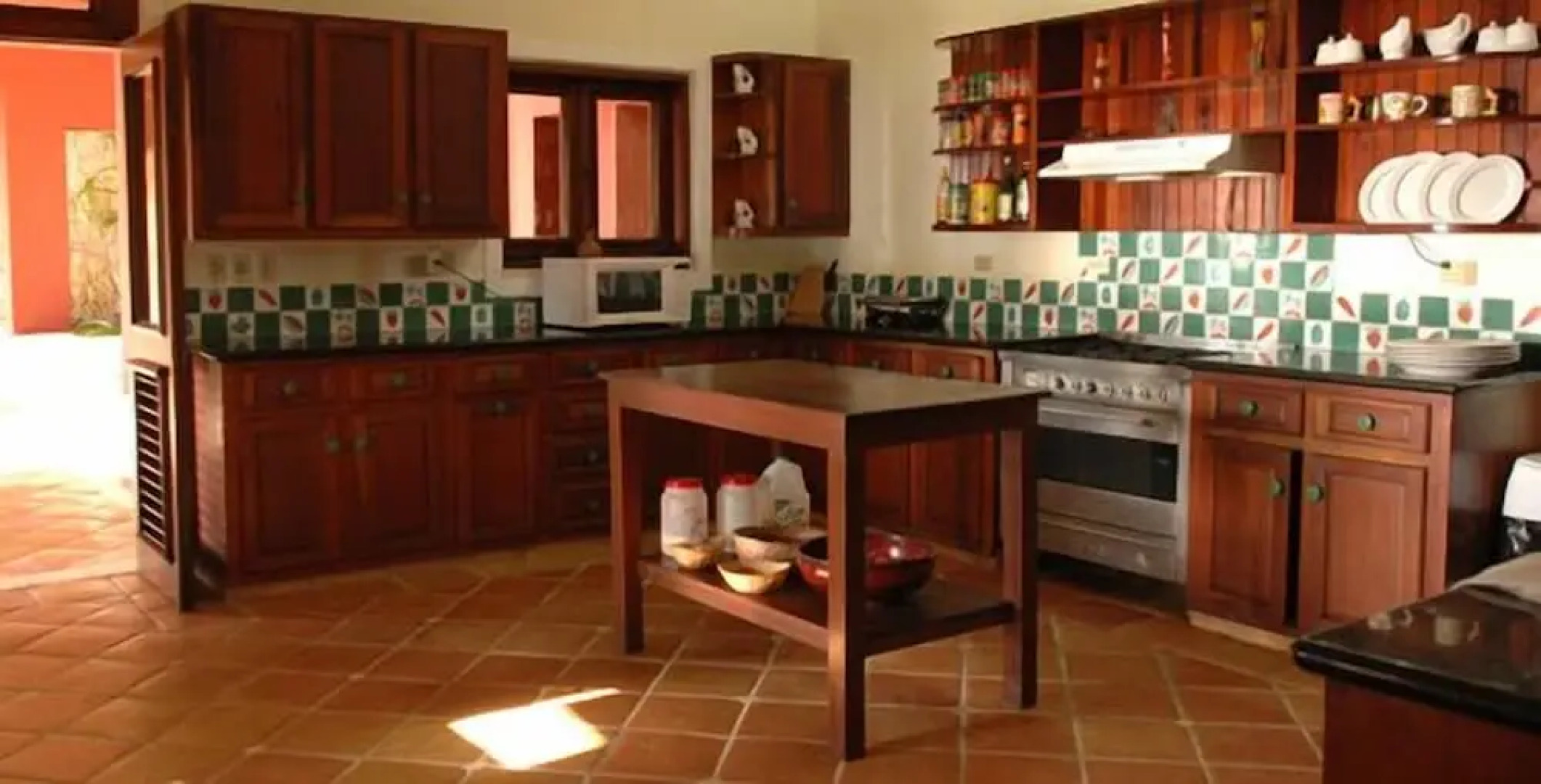 Family Oriented - Private Beach & Horse Stables - Ocean, Pool, & Hot Tub