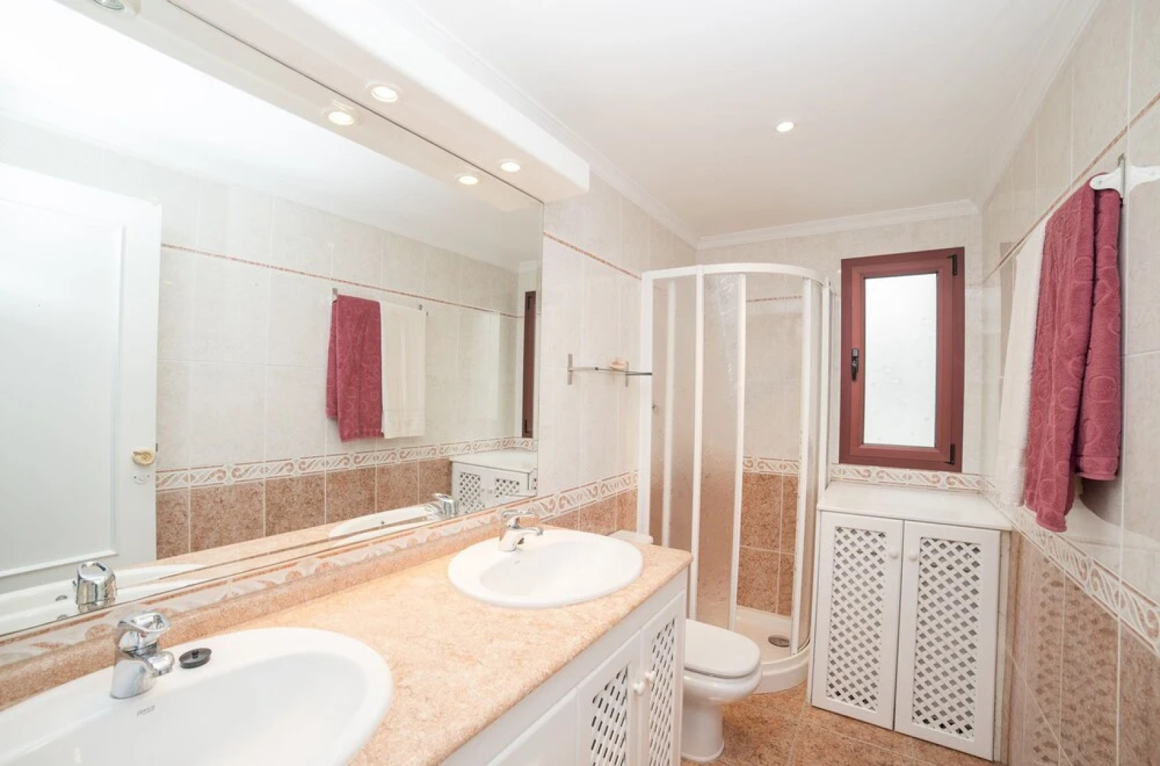 Lightbooking- Salty Salinetas