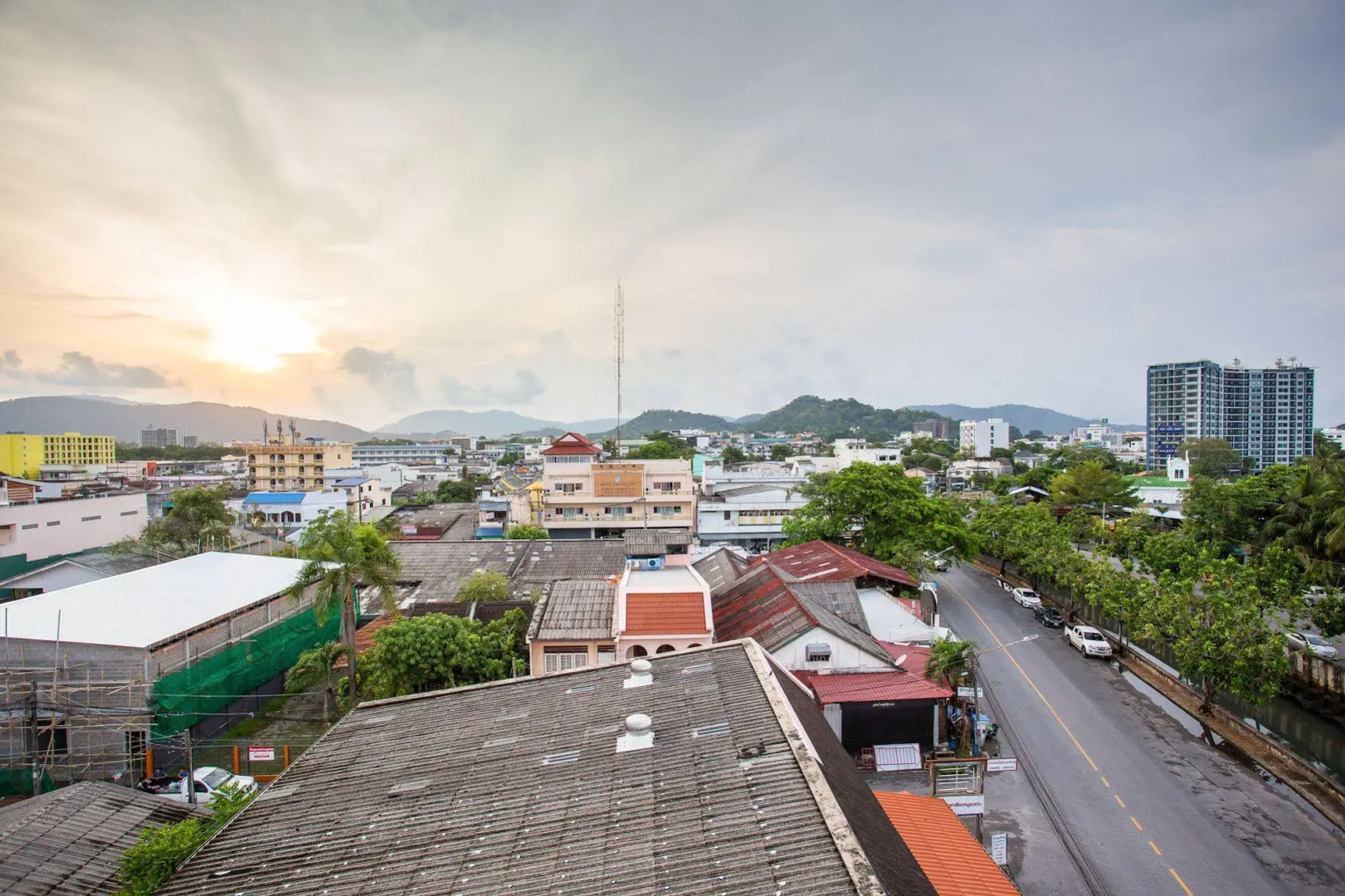 Отель Recenta Style Phuket Town