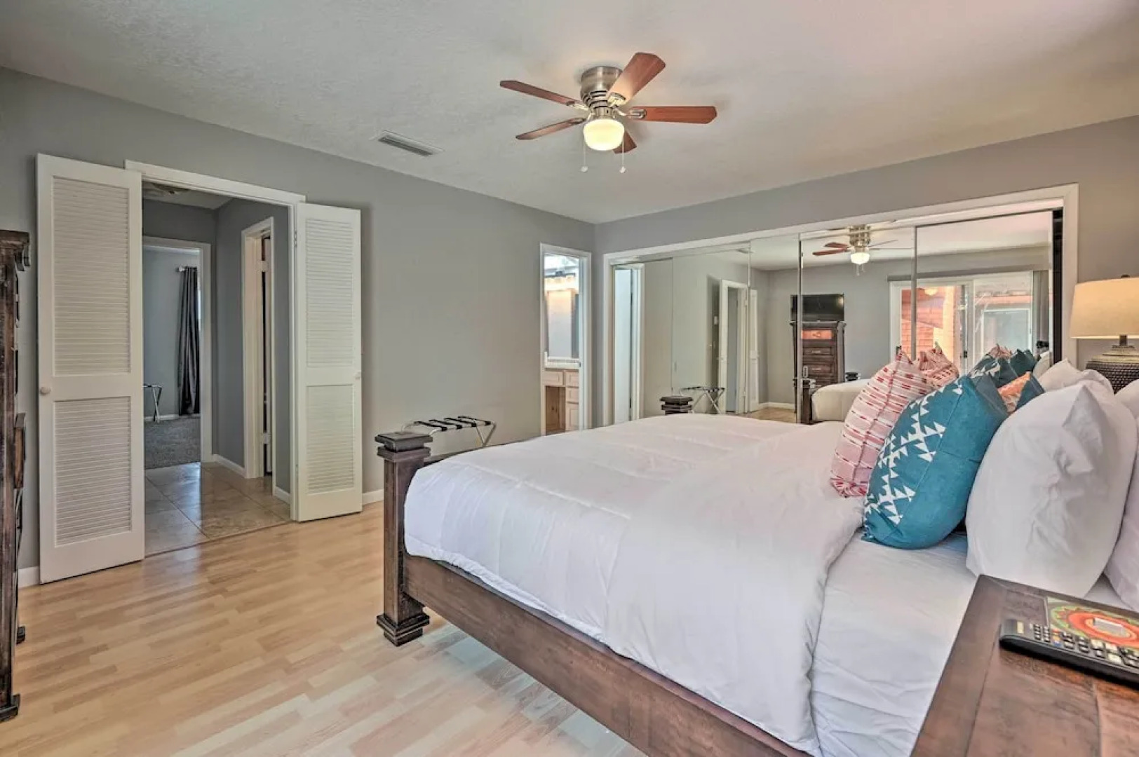 4 Mi to Main Street: Spacious Sedona Home