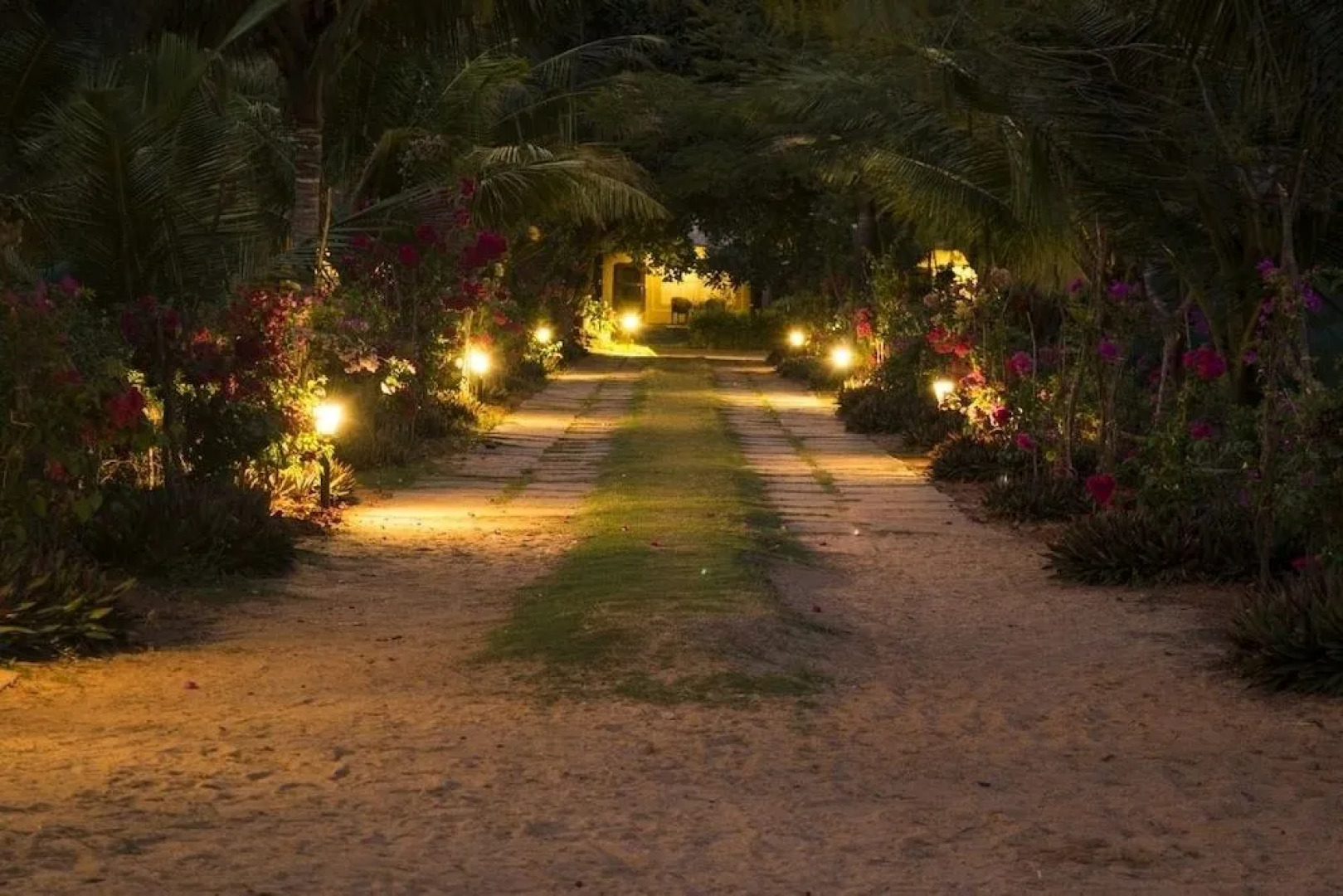 Sai Vishram Beach Resort Byndoor