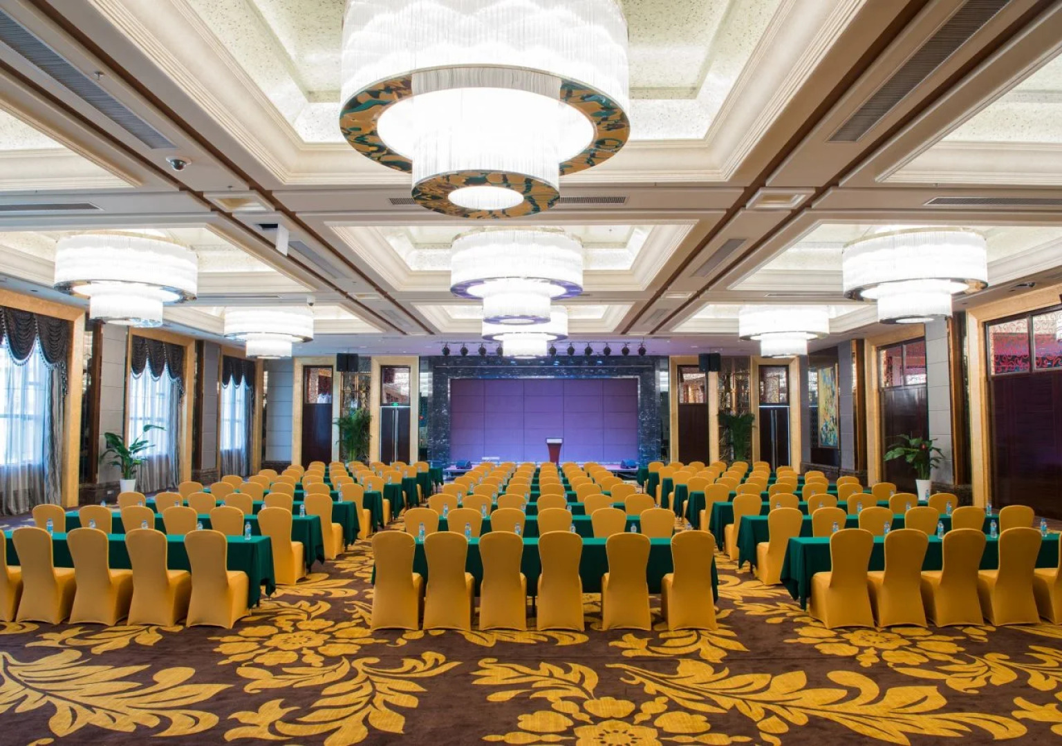 Country Garden Phoenix Hotel YangShan