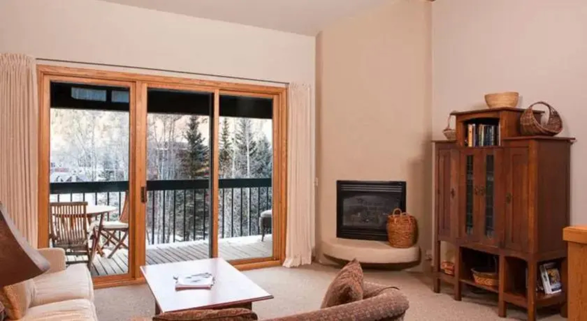 RedAwning Riverside Condos #C202