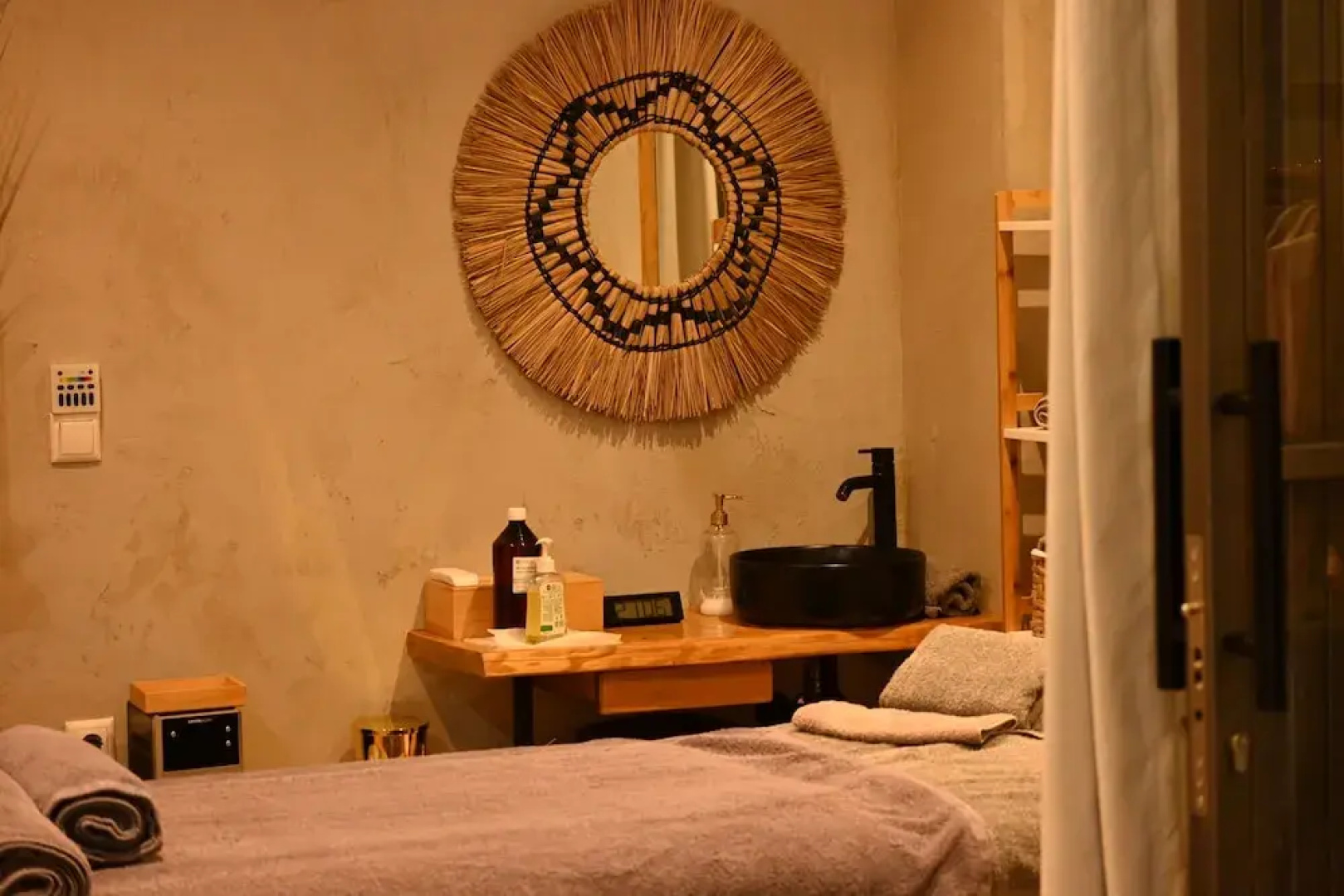 Del Mare Suites