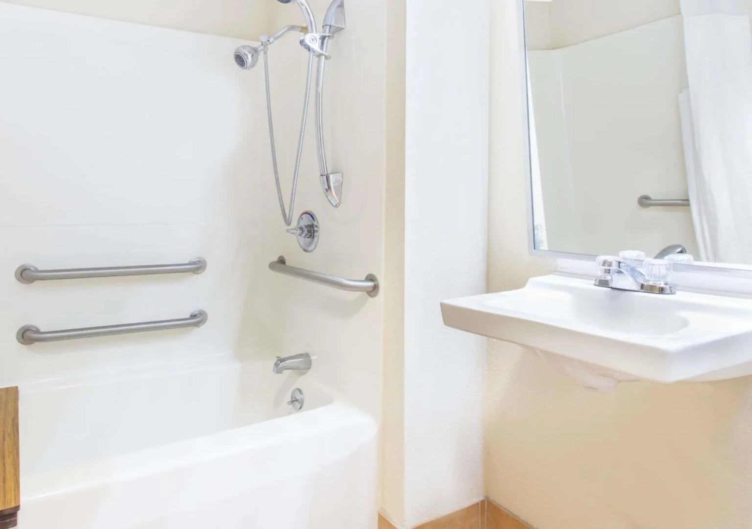 Super 8 By Wyndham Spartanburg/I-26 Exit 22