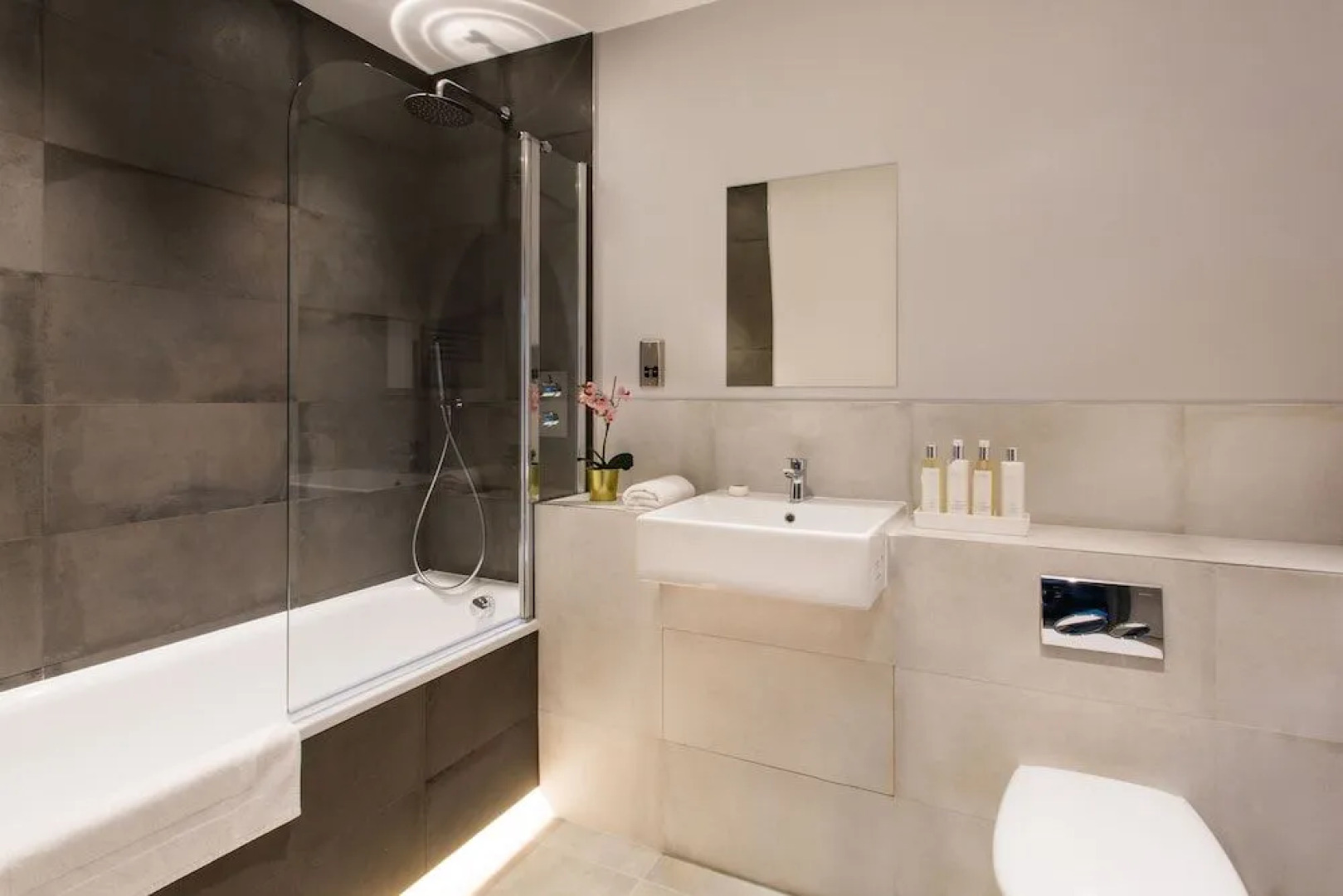 Flying Butler Boutique Apartments