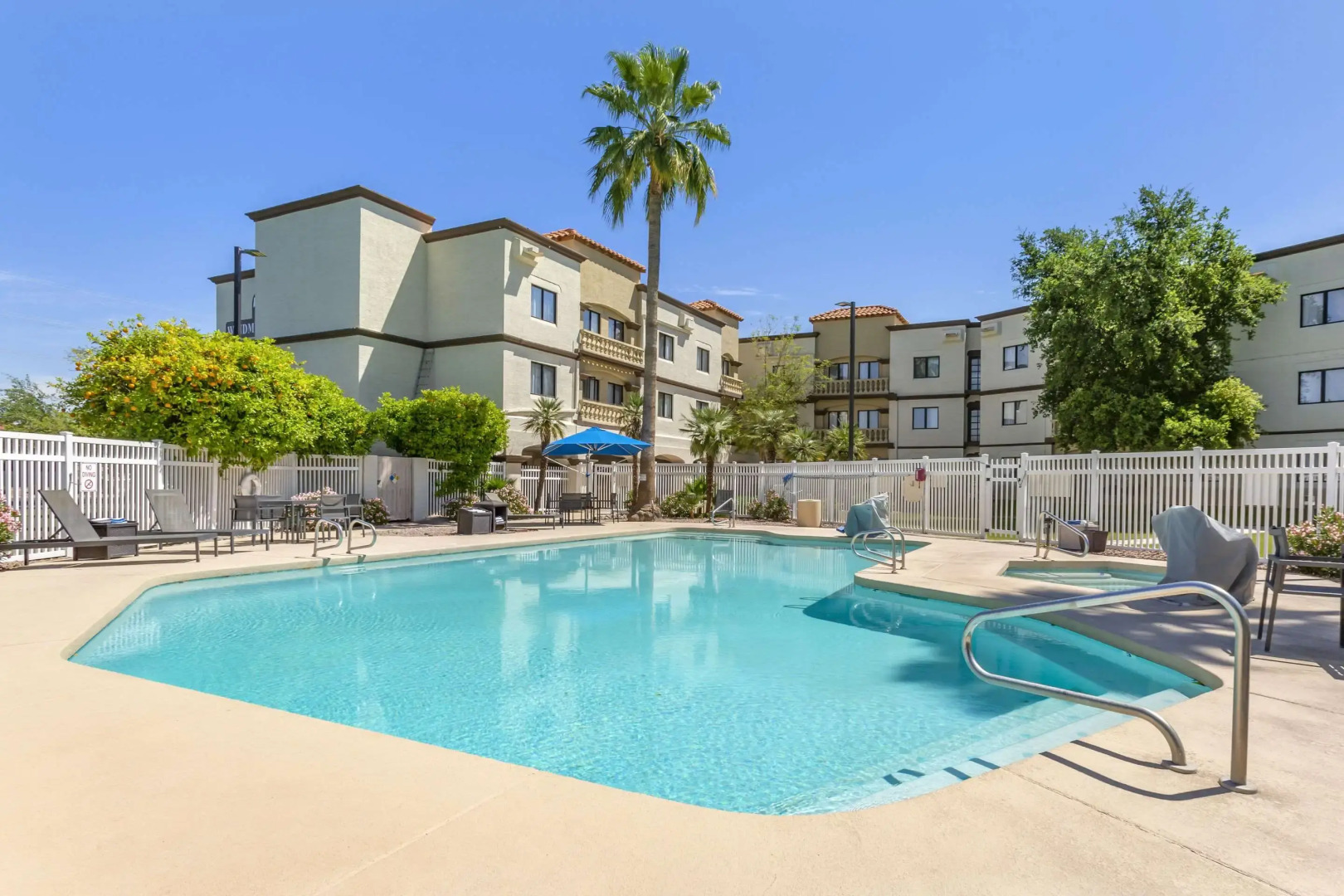 Windmill Suites Surprise - Phoenix, an Ascend Collection Hotel