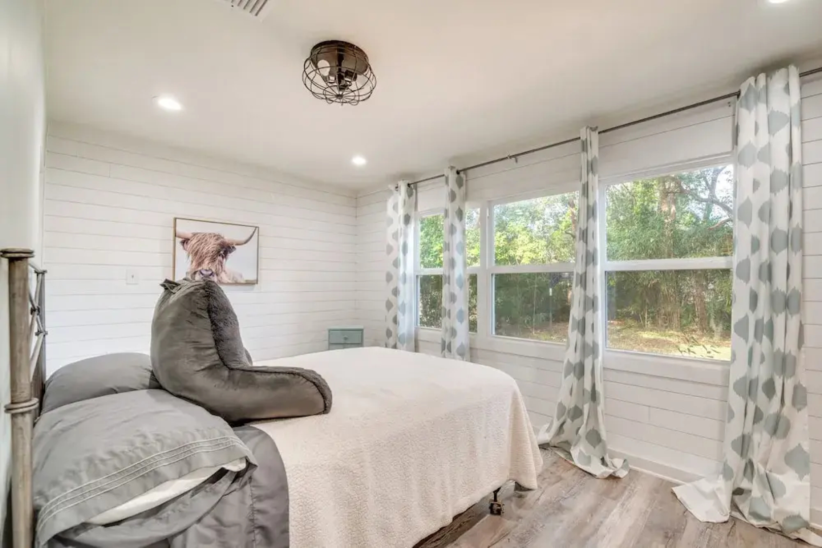 Walk to River & Shops: Downtown Dunnellon Escape