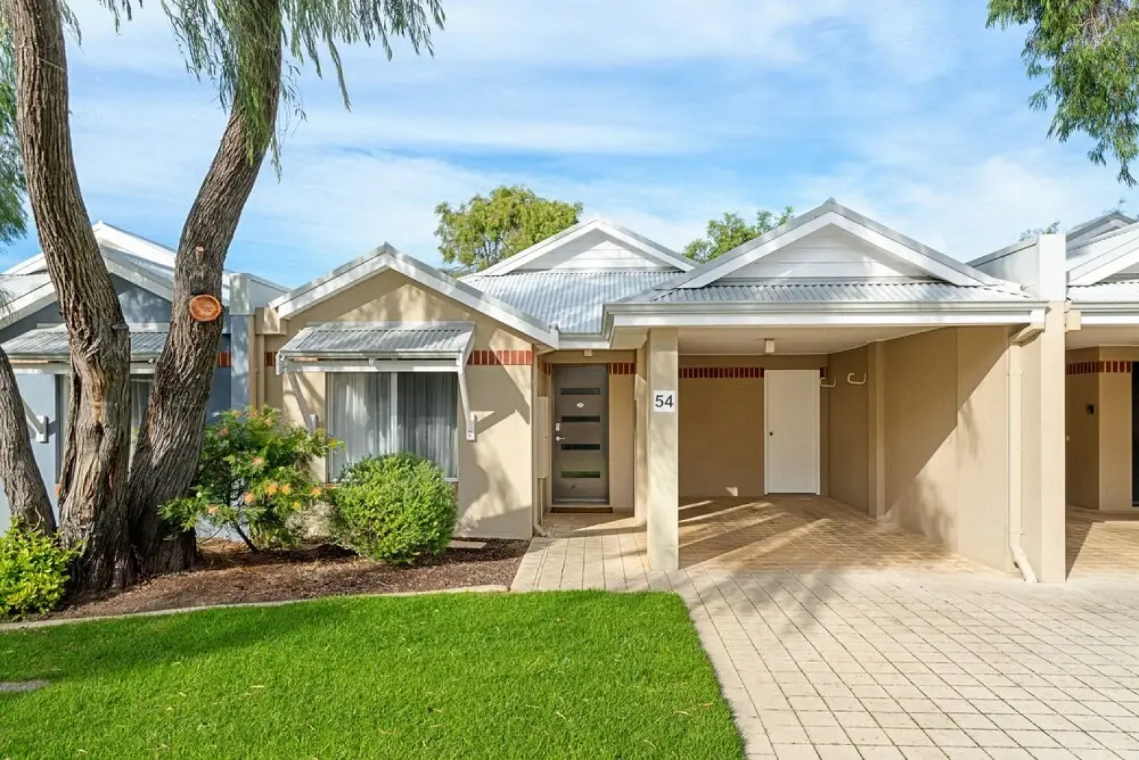 Beachside Breakaway U54 Cape View Resort