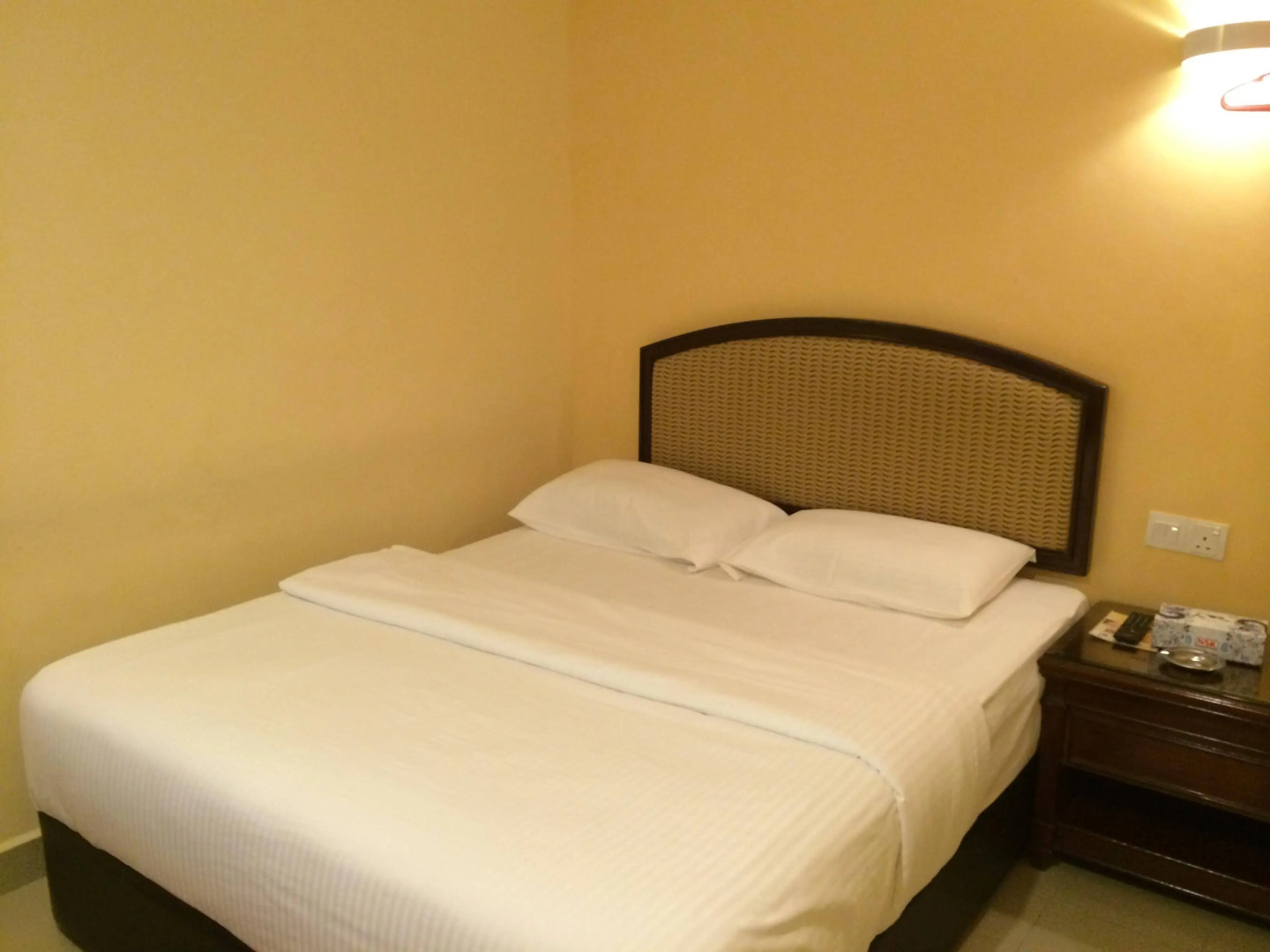 OYO 635 Seven Days Hotel