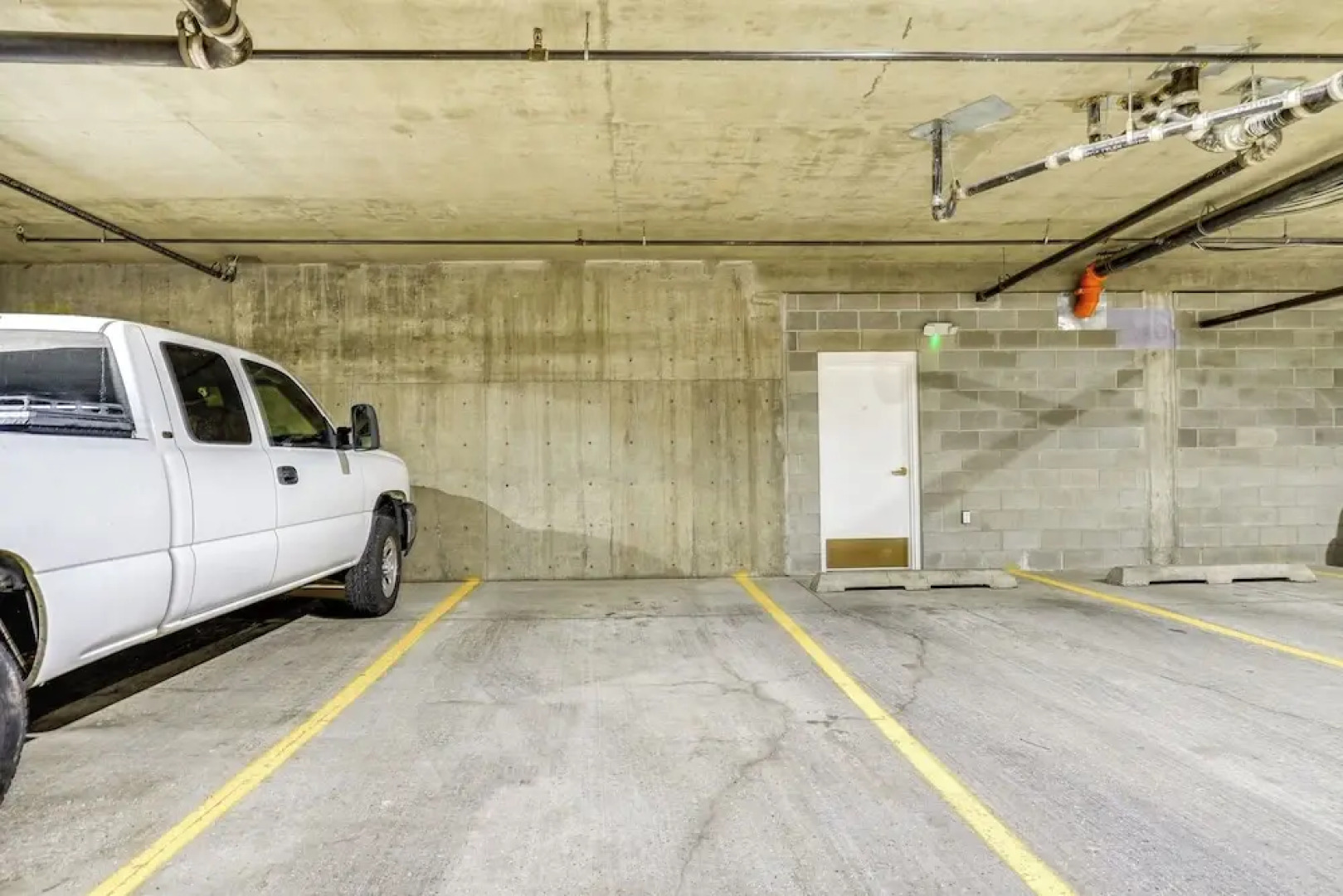 Ski-in/ Out Solitude Ski Village Condo w/ Hot Tub