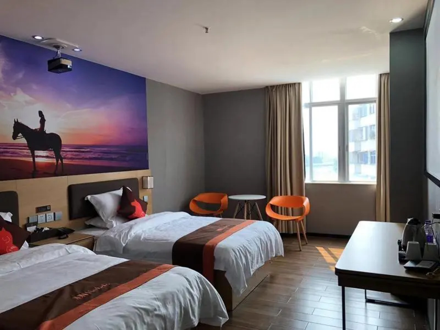 Jun Hotel Guangdong Zhanjiang Suixi County Quanfeng Square