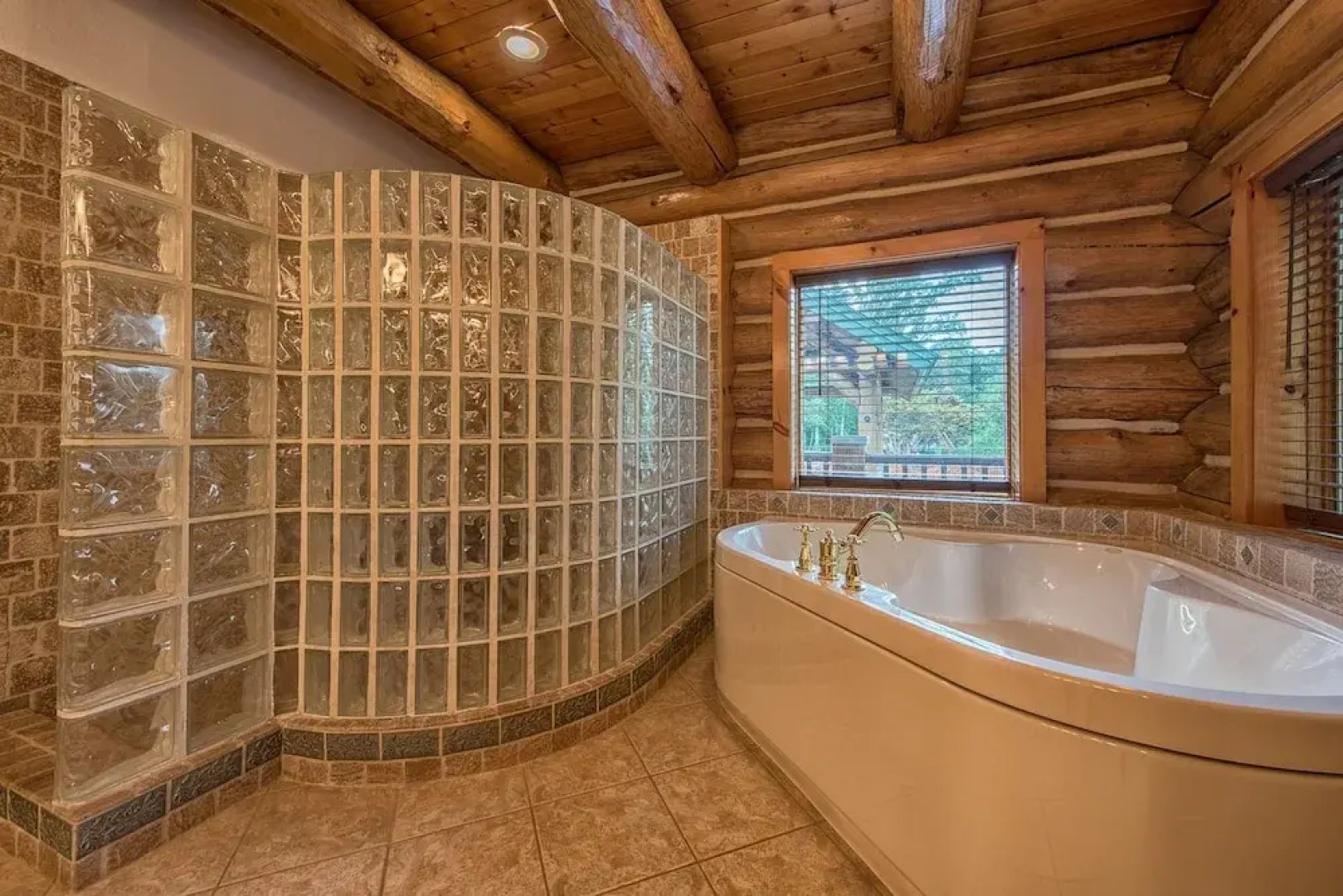 Azalea Retreat- The Lodge by Avantstay Best View