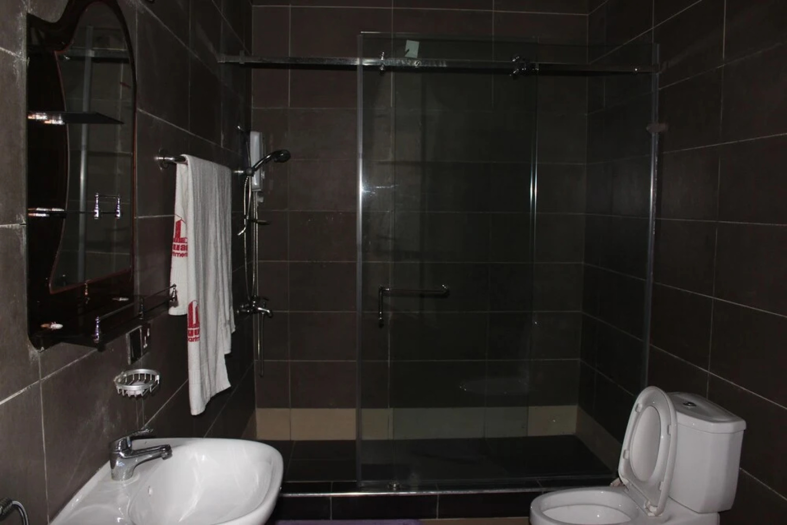 Oguaa Apartments & Lodging