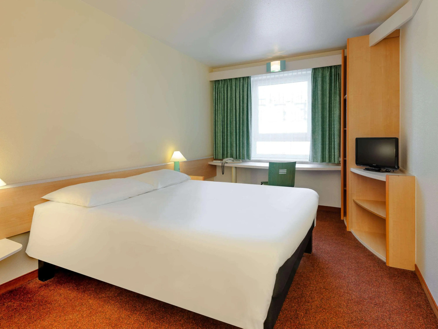 B&B HOTEL Wuppertal-City