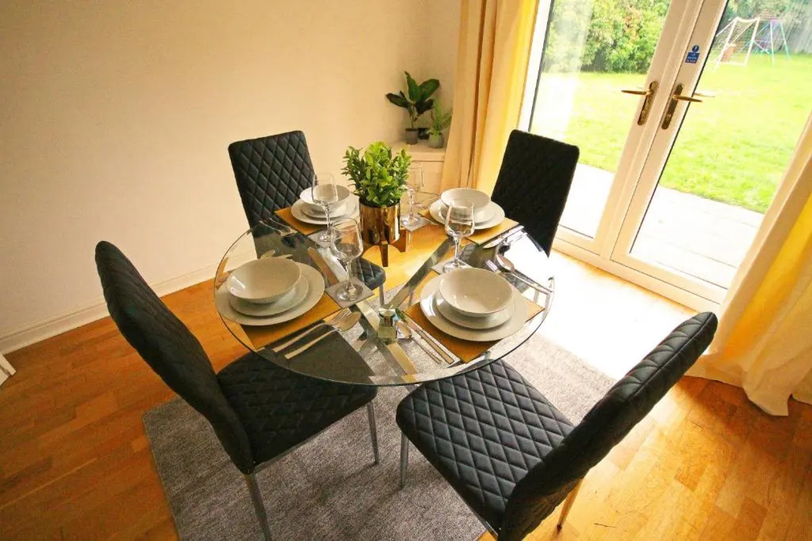 Luxury 3 Bed Hse Close to Beach Free Wifi Netflix