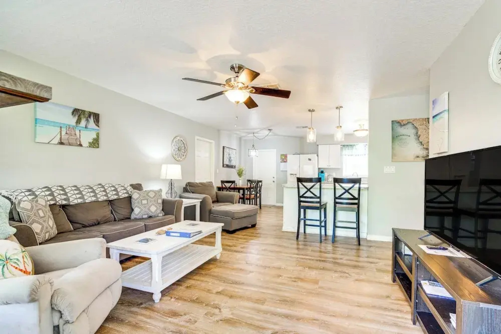 Home 7 Mi to Three Sisters & Hunter Springs