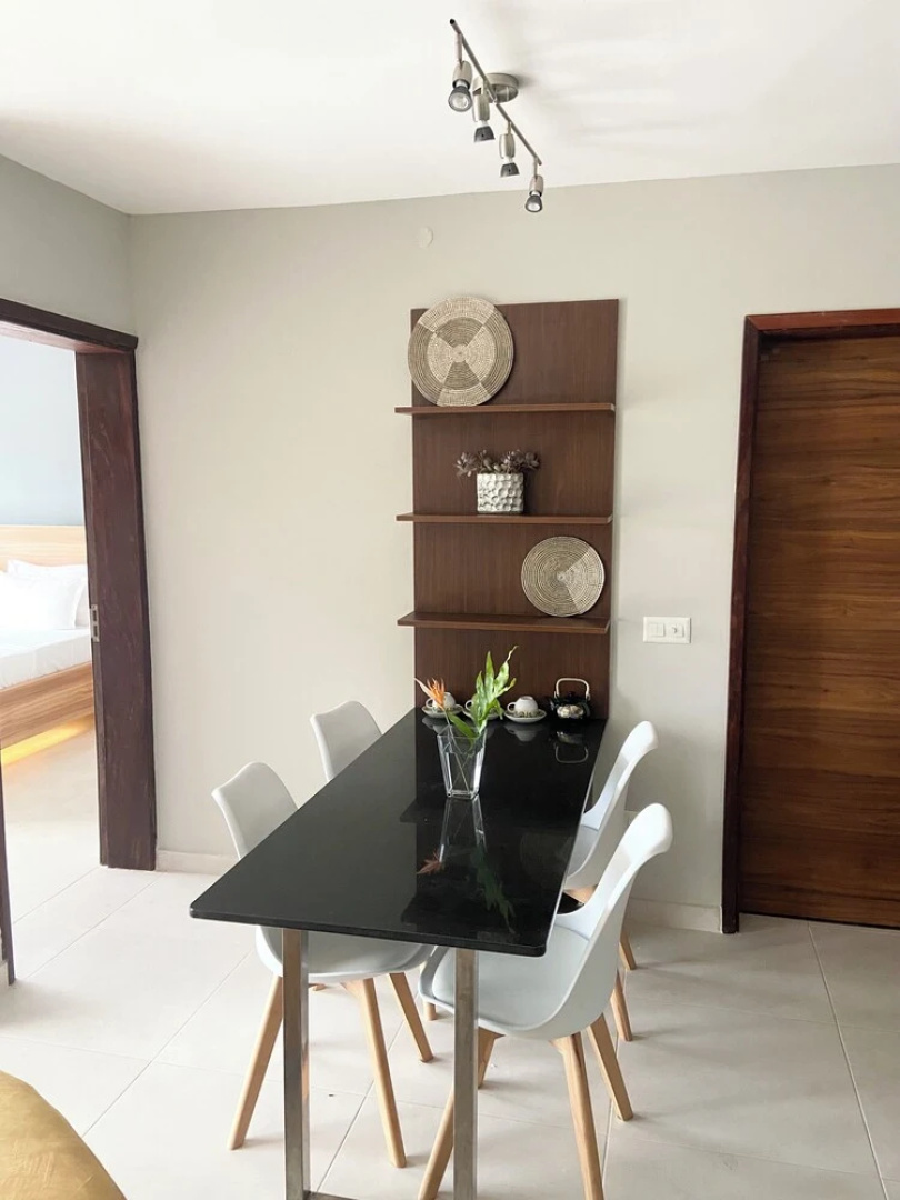 Modern Nearby Beach Apartment