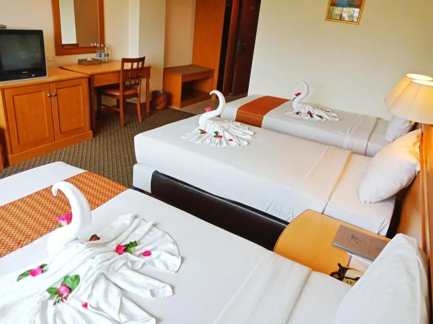 Sing Golden Place Hotel