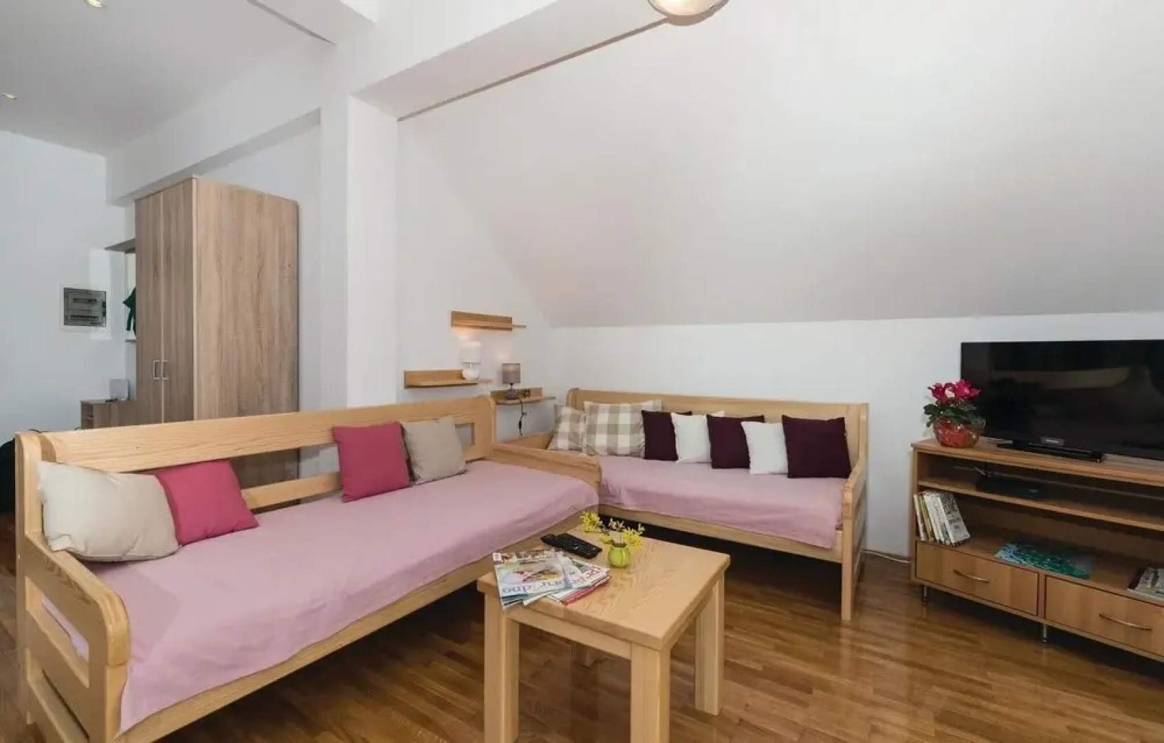 Stunning Home in Slunj With 3 Bedrooms, Wifi and Outdoor Swimming Pool