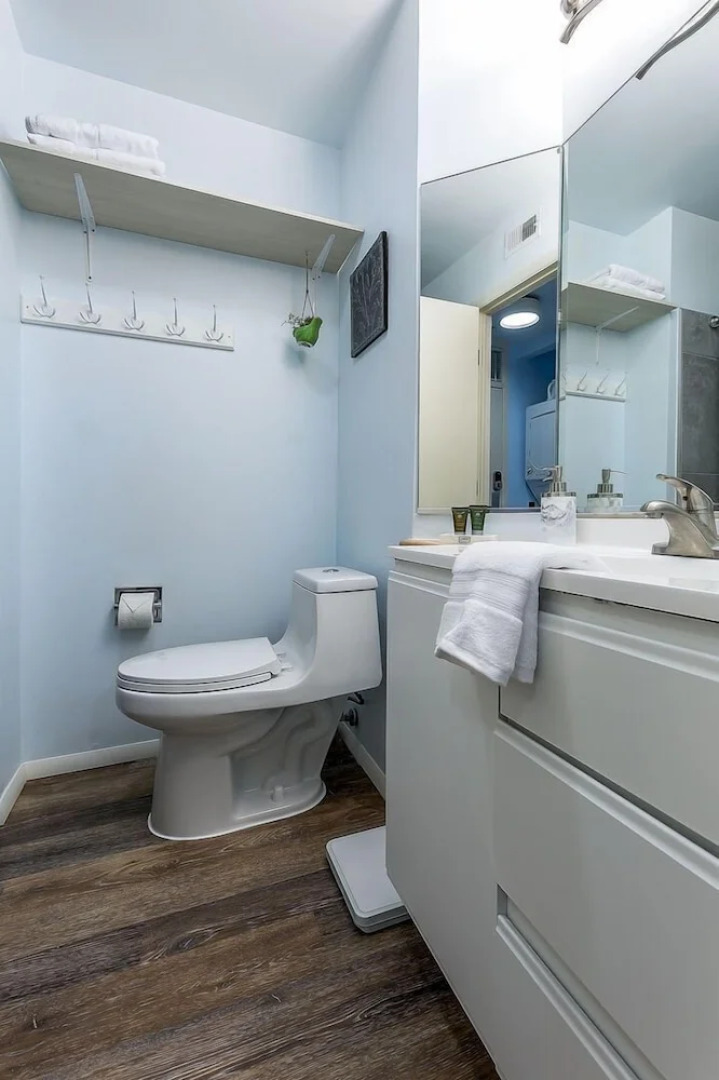 The Shores Lake View Condo Unit 5606