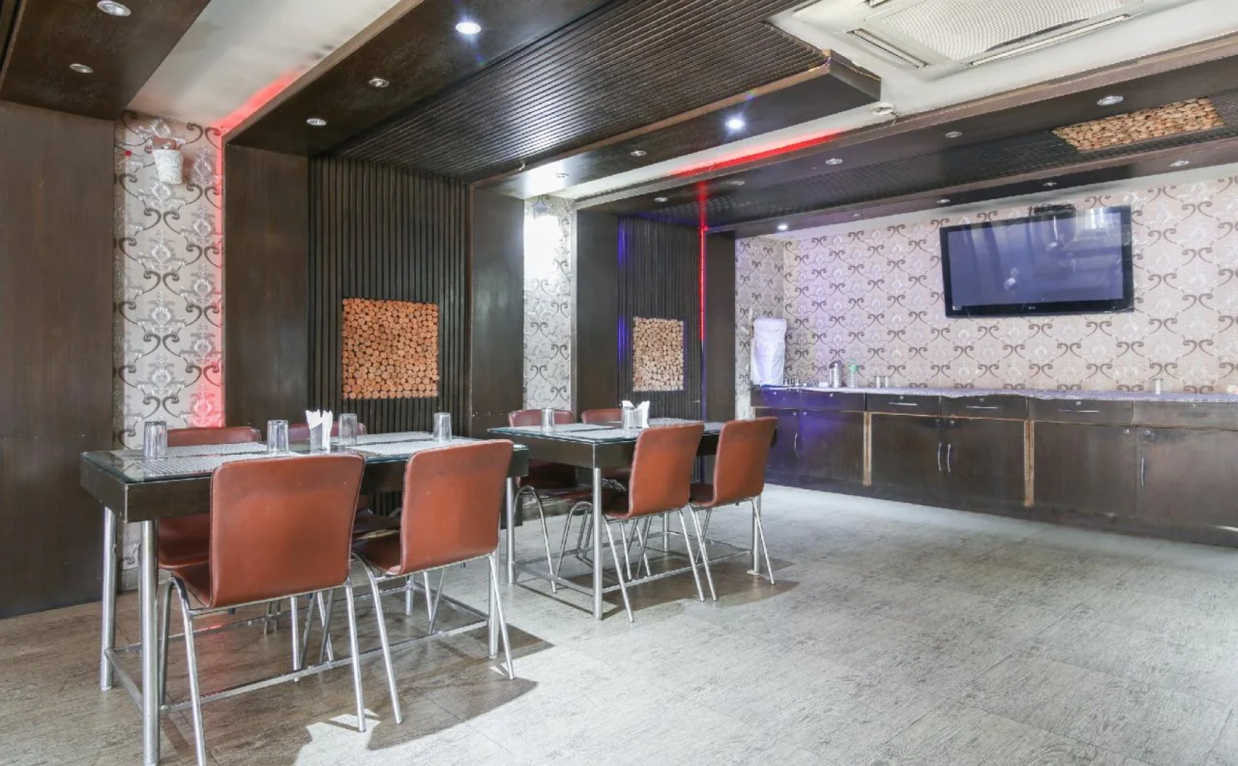 Collection O 18495 Hotel Blues Shivalik