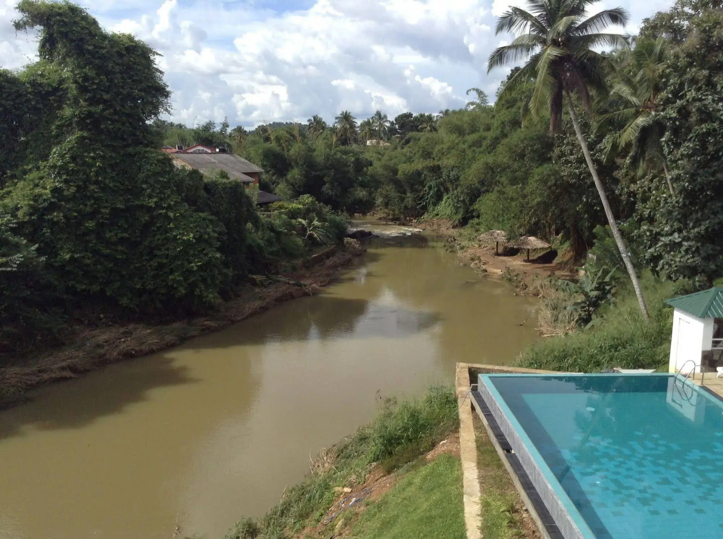 Grindlays Regency Hotel