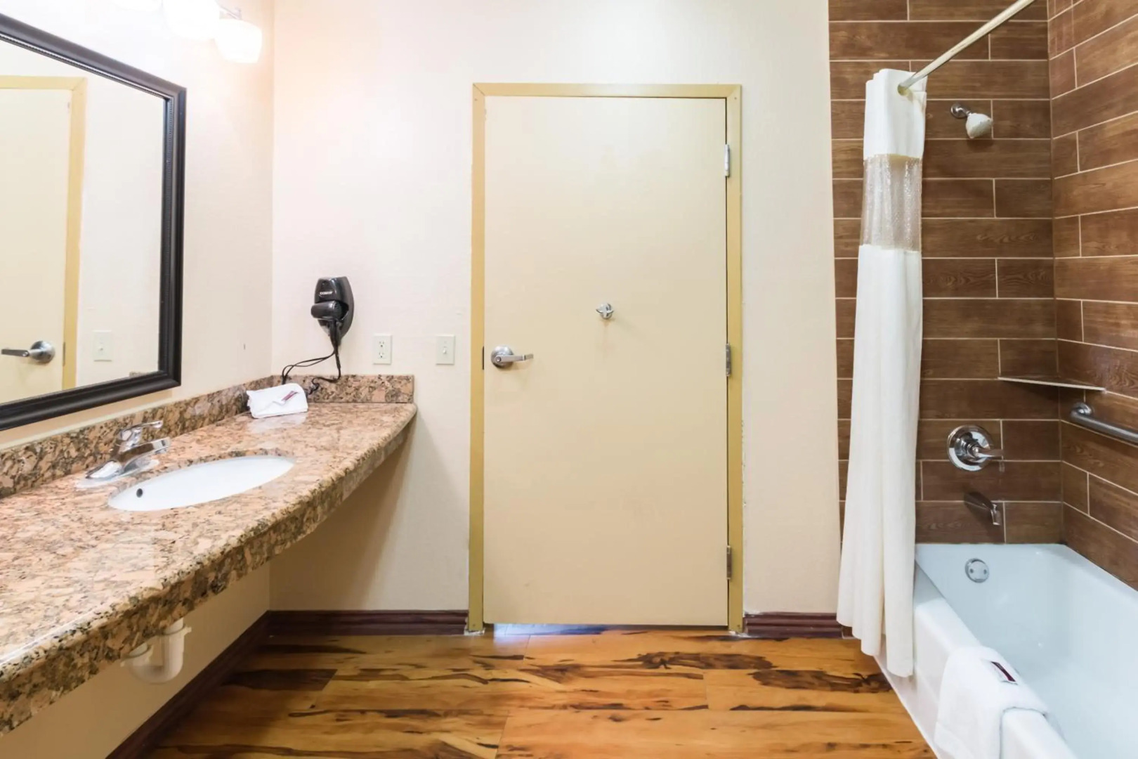 La Quinta Inn & Suites Joshua