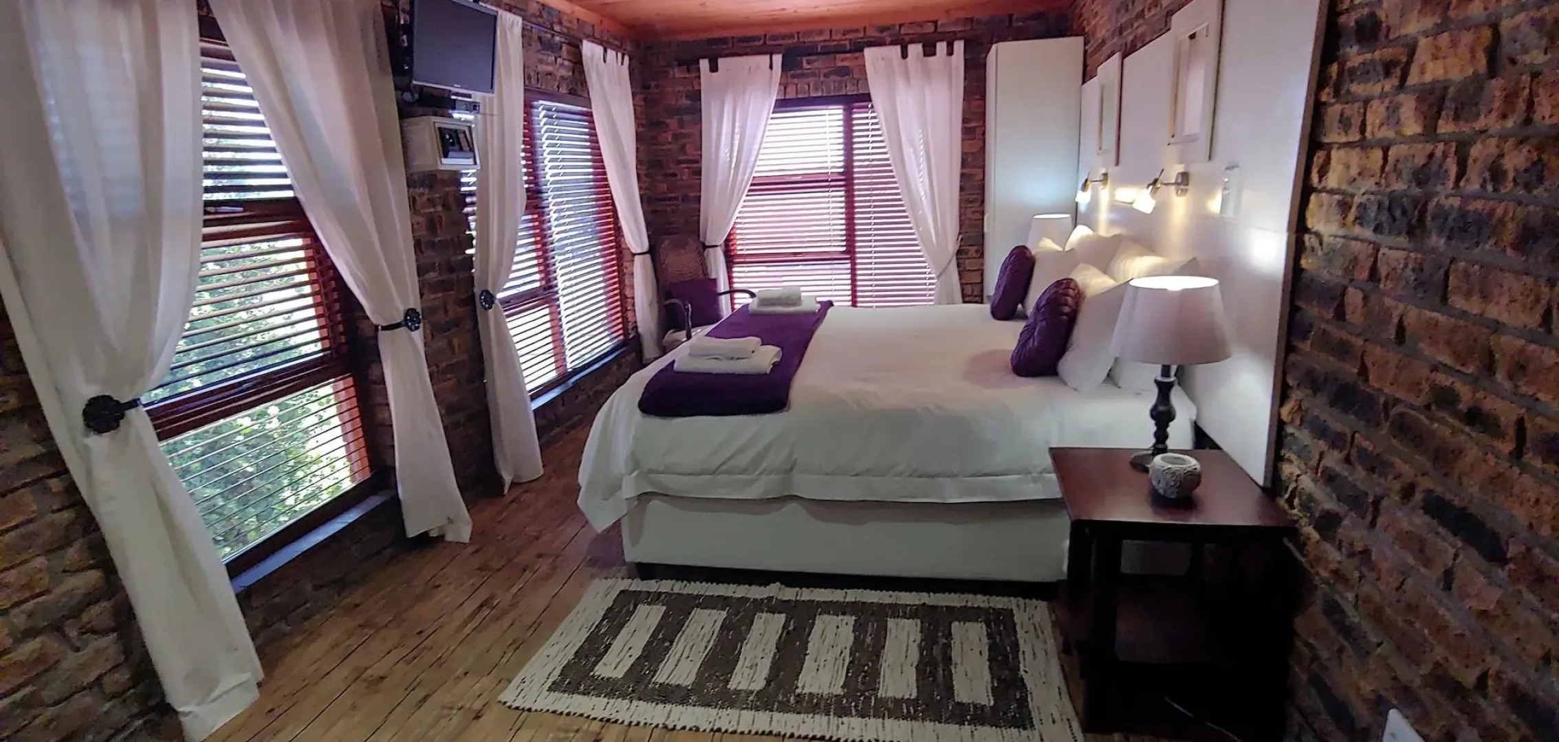 White Shark Guest House