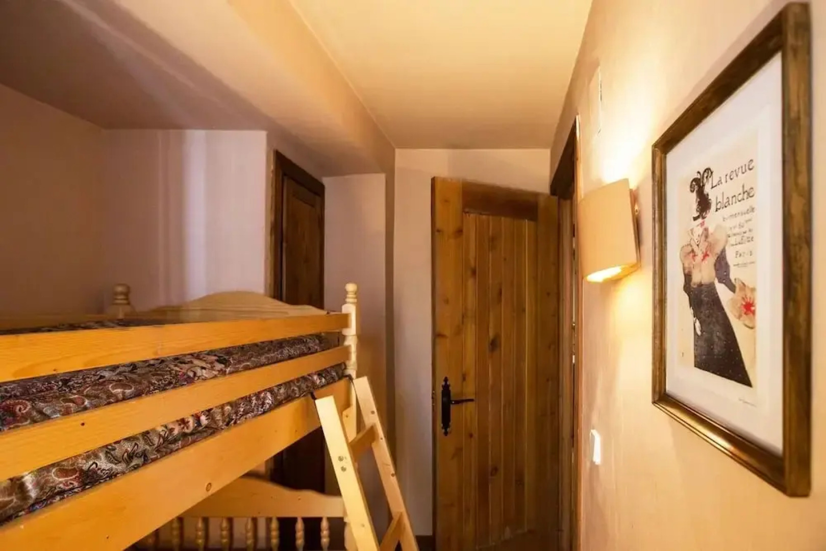 Bugaboo Cove by Keywii, 7 Pax, Sierra Nevada