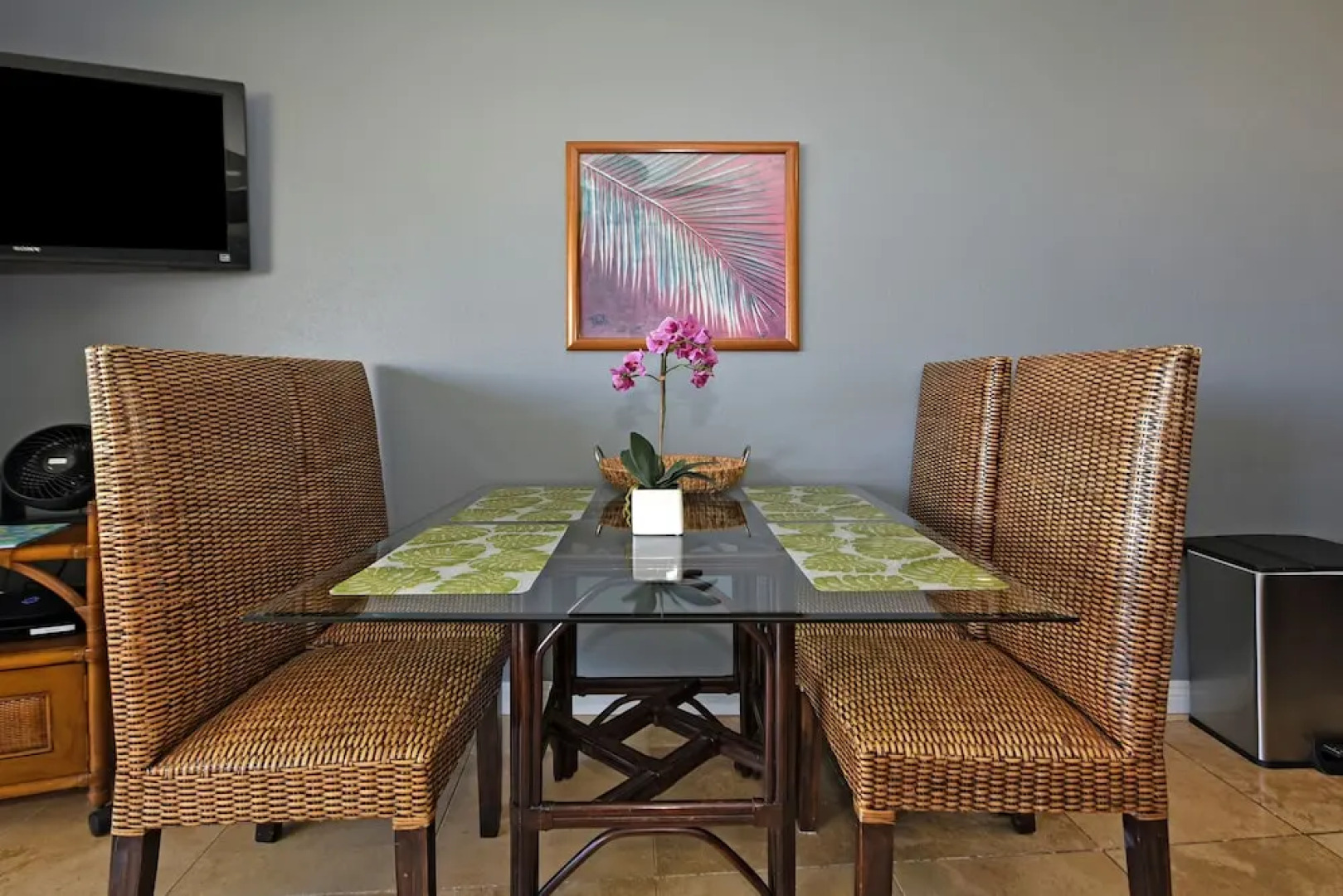 Paki Maui 207 by RedAwning