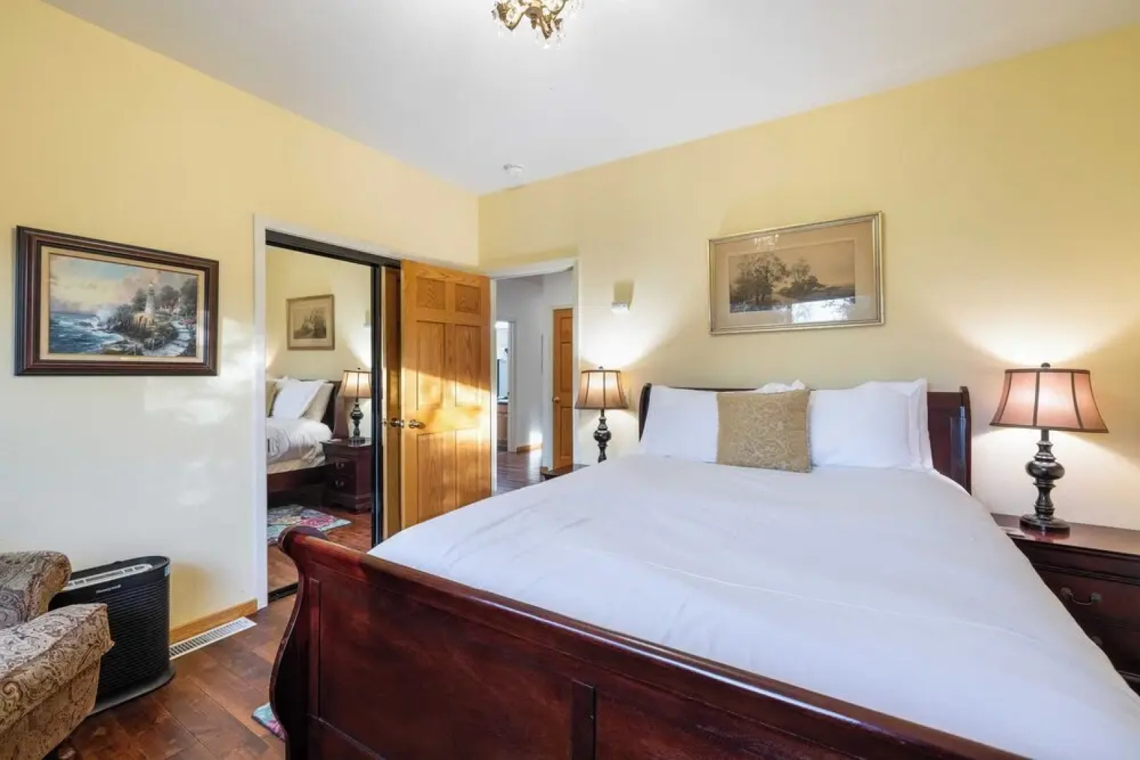 Valley of the Moon by Avantstay Tranquil Escape, Large Yard w/ Hot Tub & Fire Pit