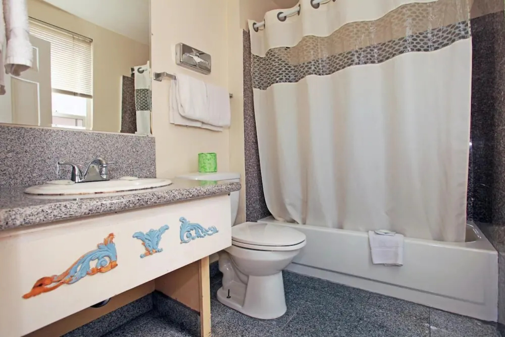 National 9 Santa Cruz