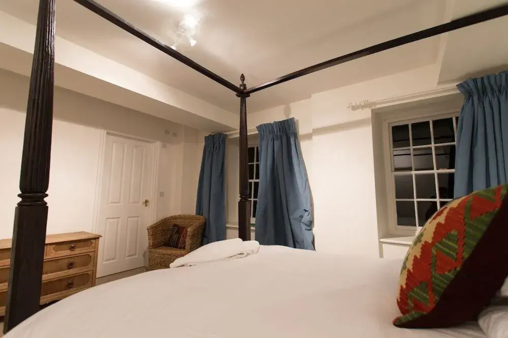 The Holford Arms - Campground