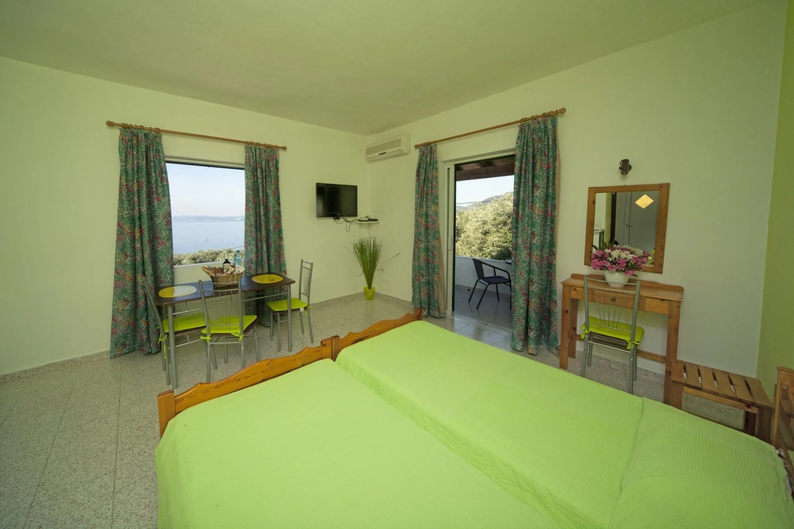 Crystal Blue Aparthotel