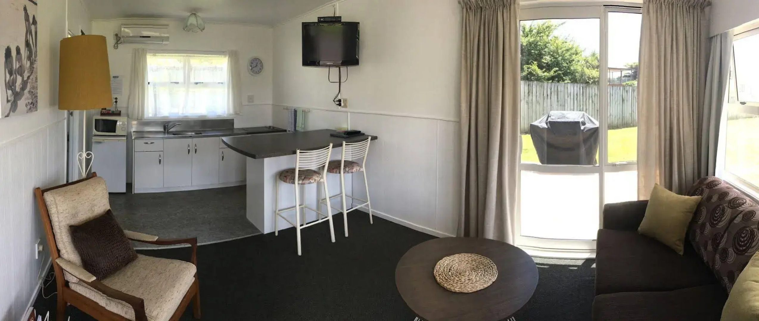 Raglan Palm Beach Motel