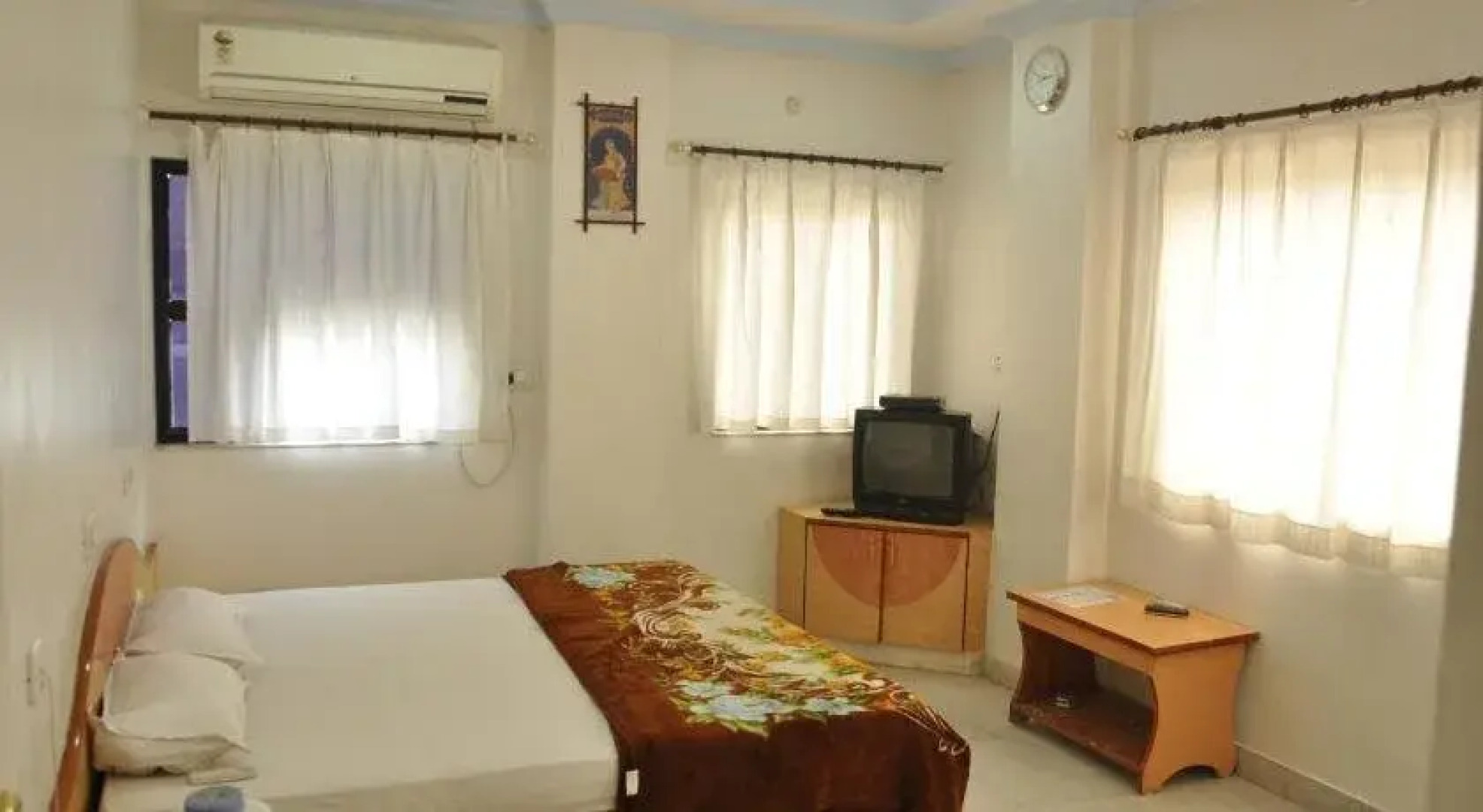 Shree Aditya Hotel