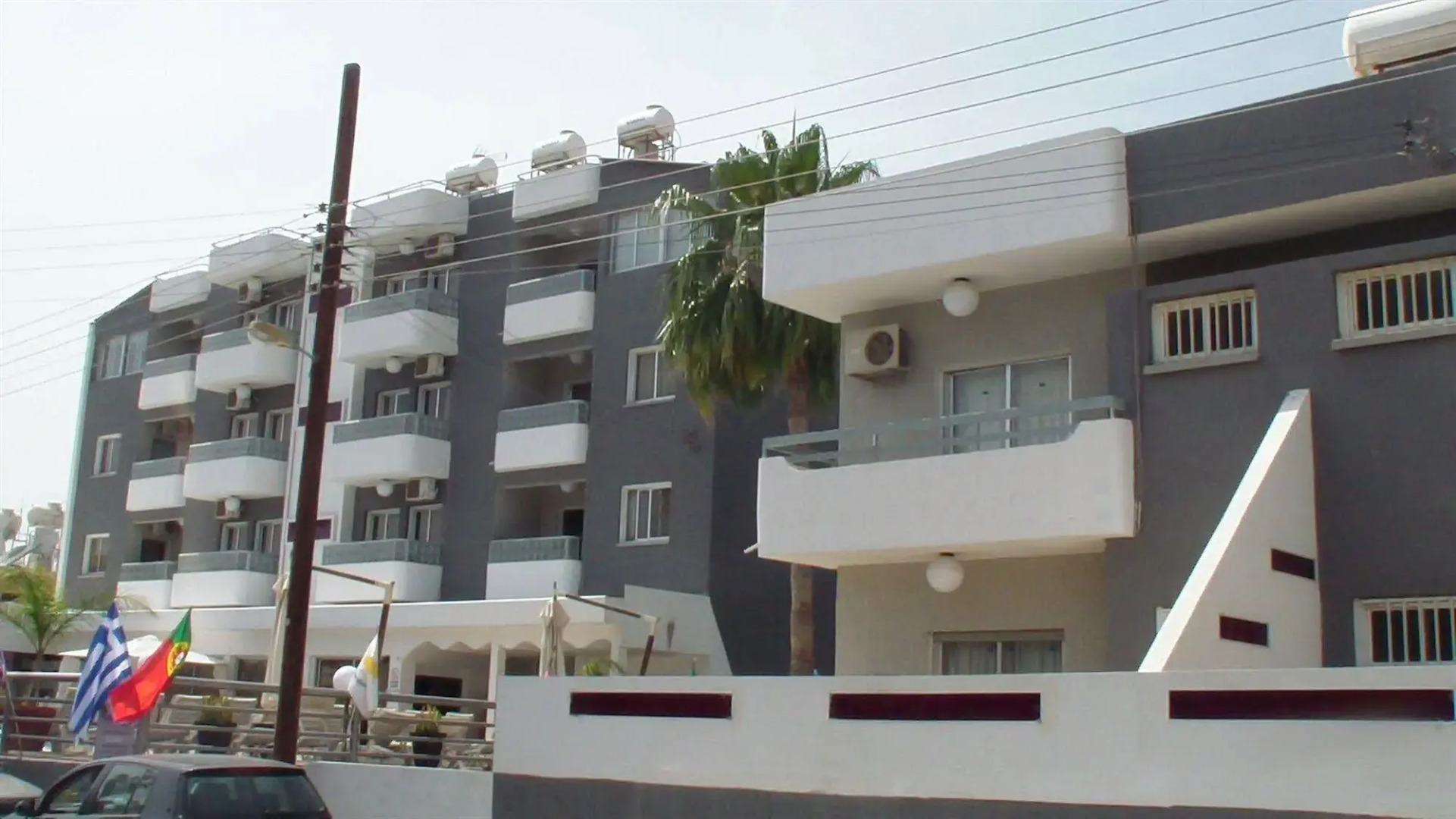 The Palms Hotel Apartments