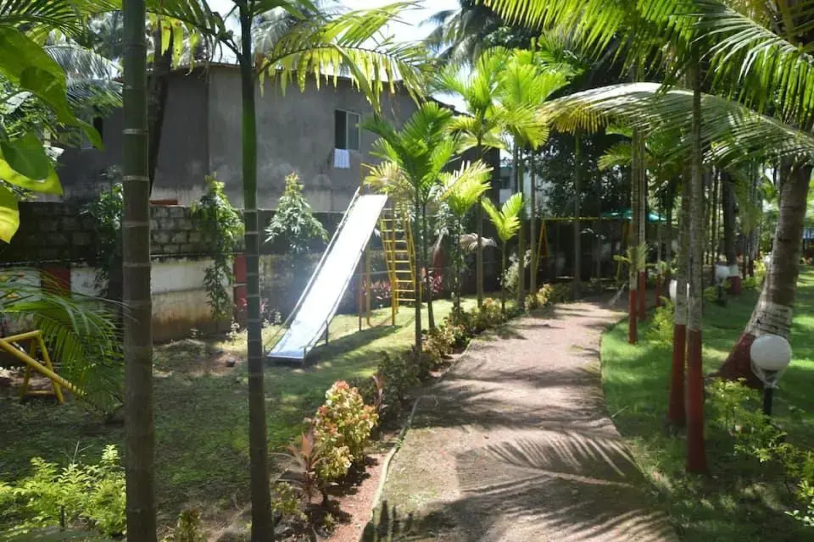 Shiv Shanti Holiday Inn
