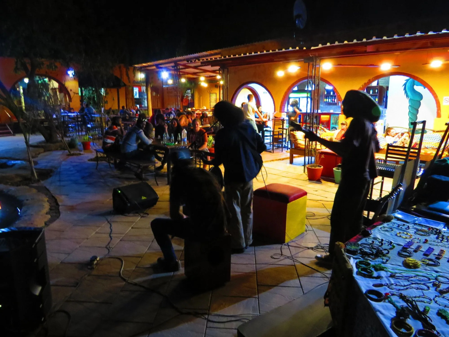 Jollyboys Backpackers