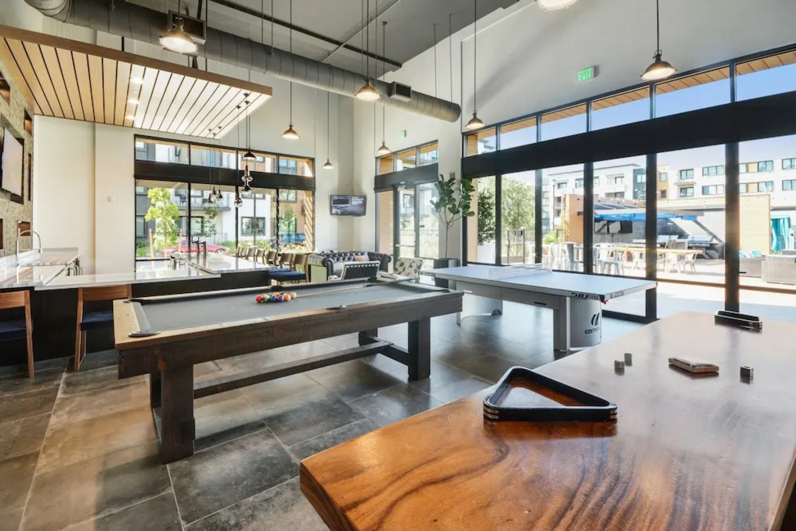 Global Luxury Suites in Menlo Park