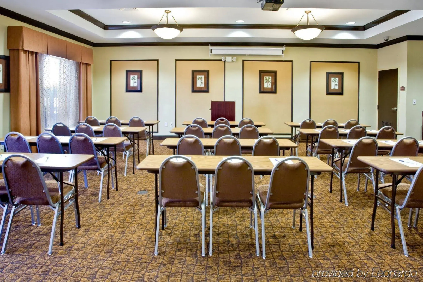 Holiday Inn Express & Suites Tampa USF Busch Gardens by IHG