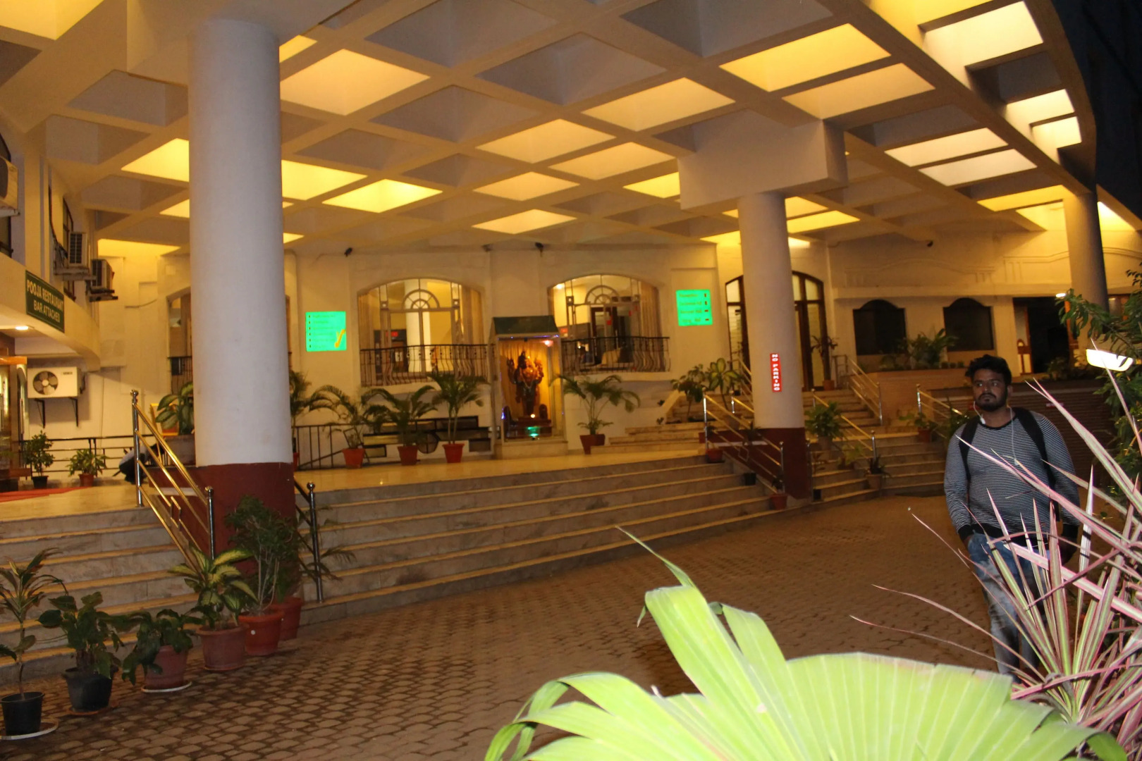 Hotel Pooja International