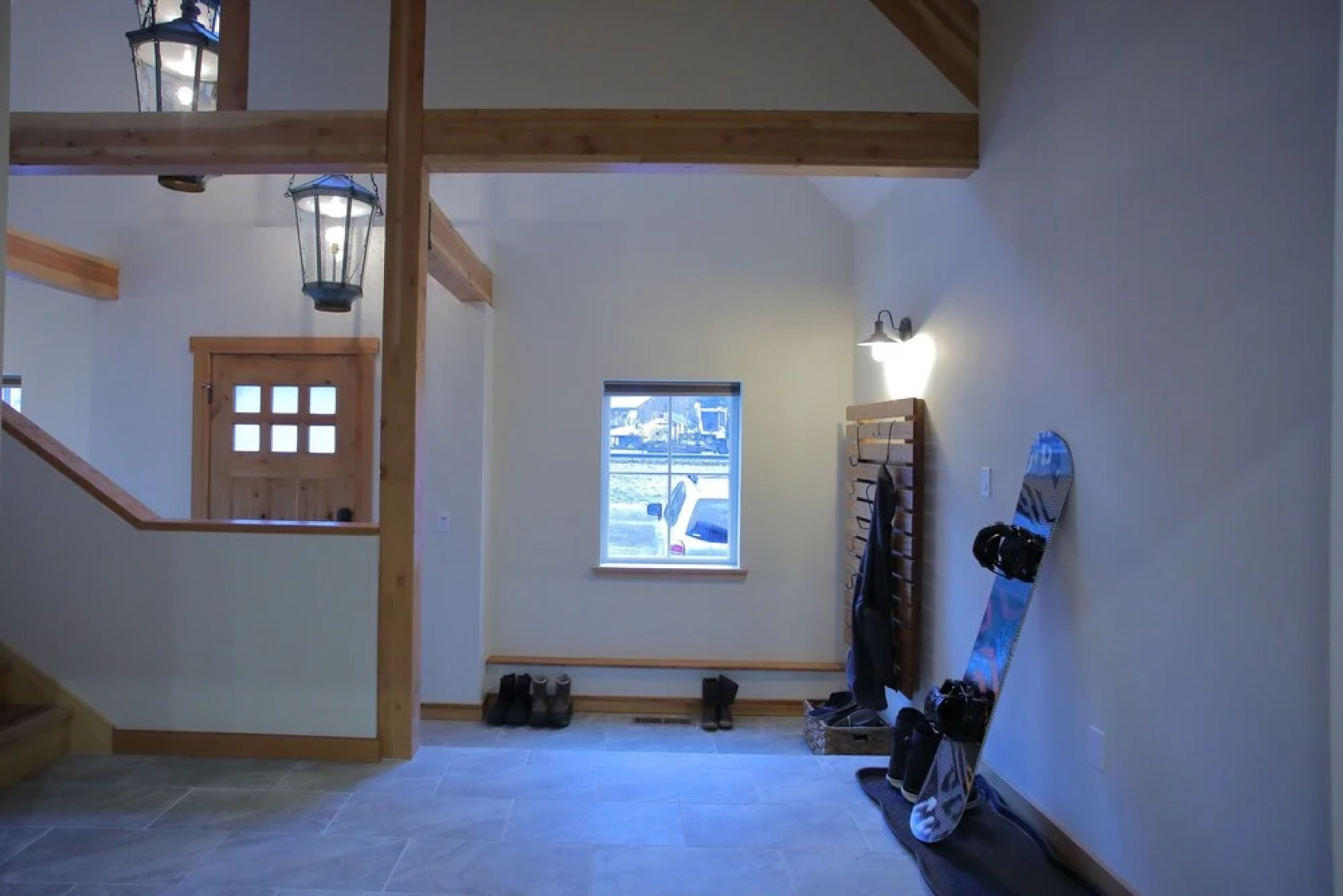 Onemish Lodge - Five Bedroom Home with Mountain View