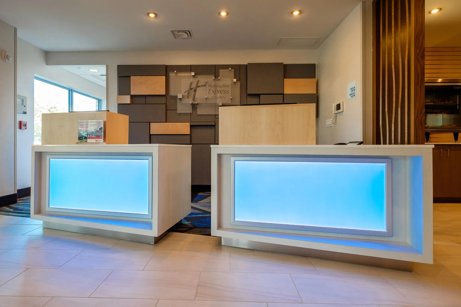 Holiday Inn Express & Suites Eagan - Minneapolis Area by IHG